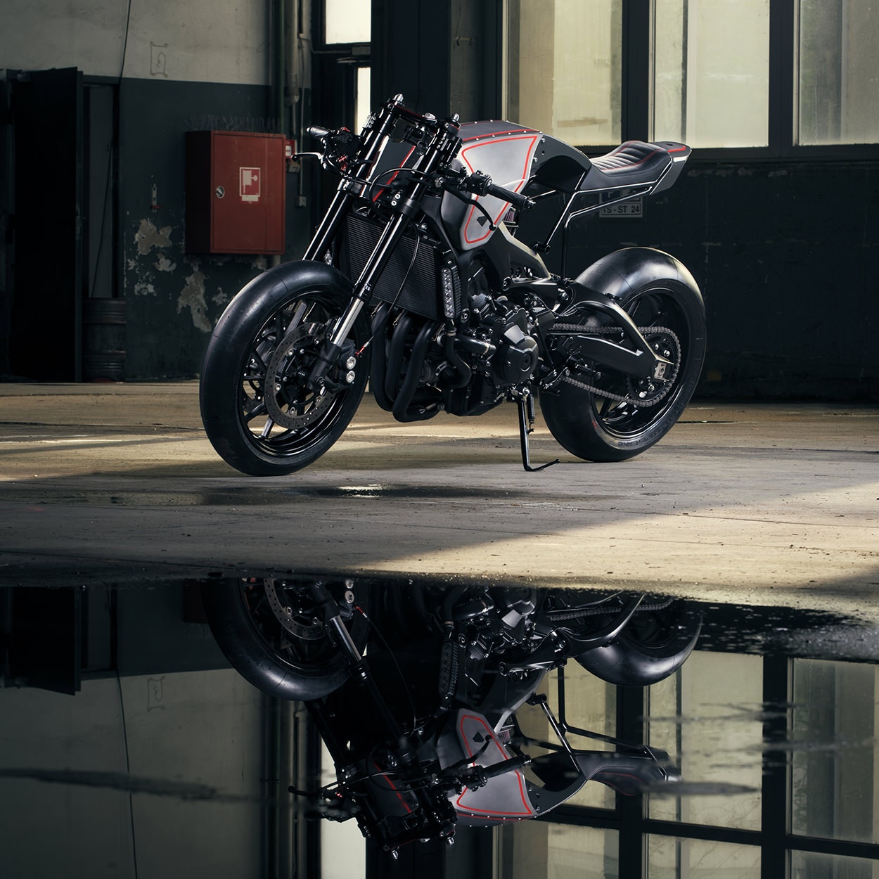 Yamaha XSR900 do anh 8