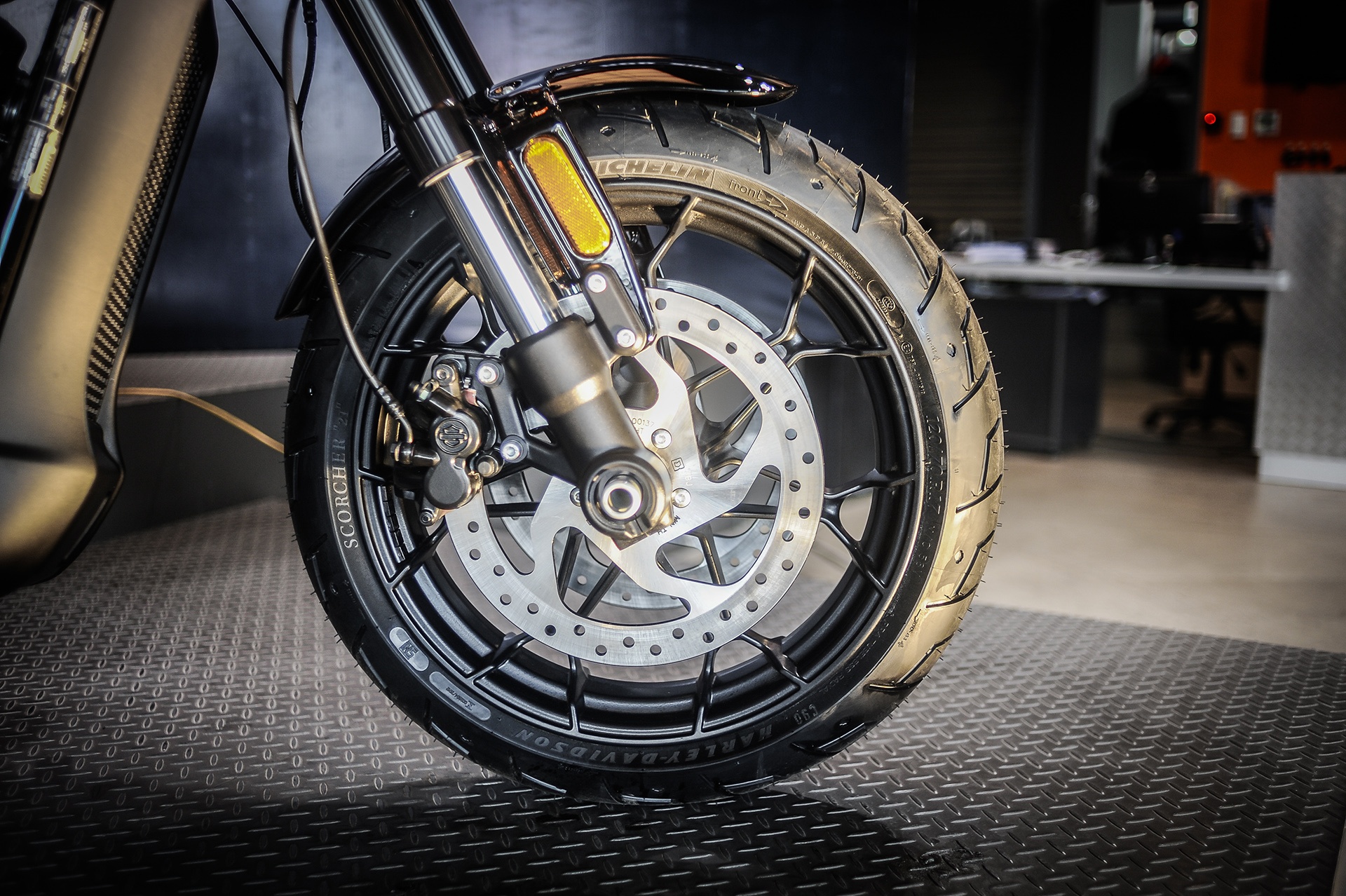 Harley-Davidson Street Rod 2017 ra mat anh 6