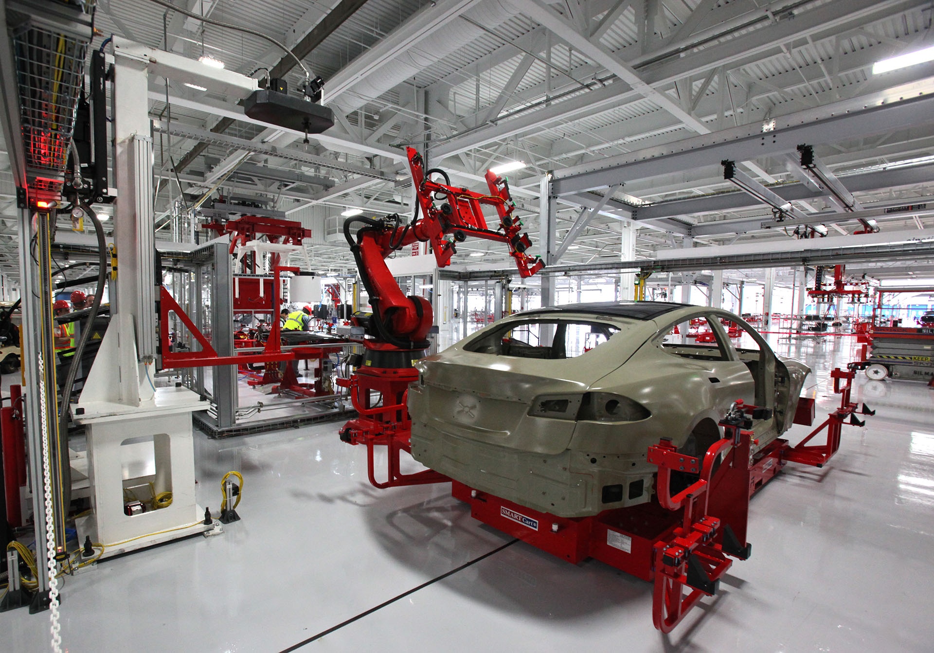 Vuot BMW, Tesla la hang xe gia tri thu 4 the gioi hinh anh
