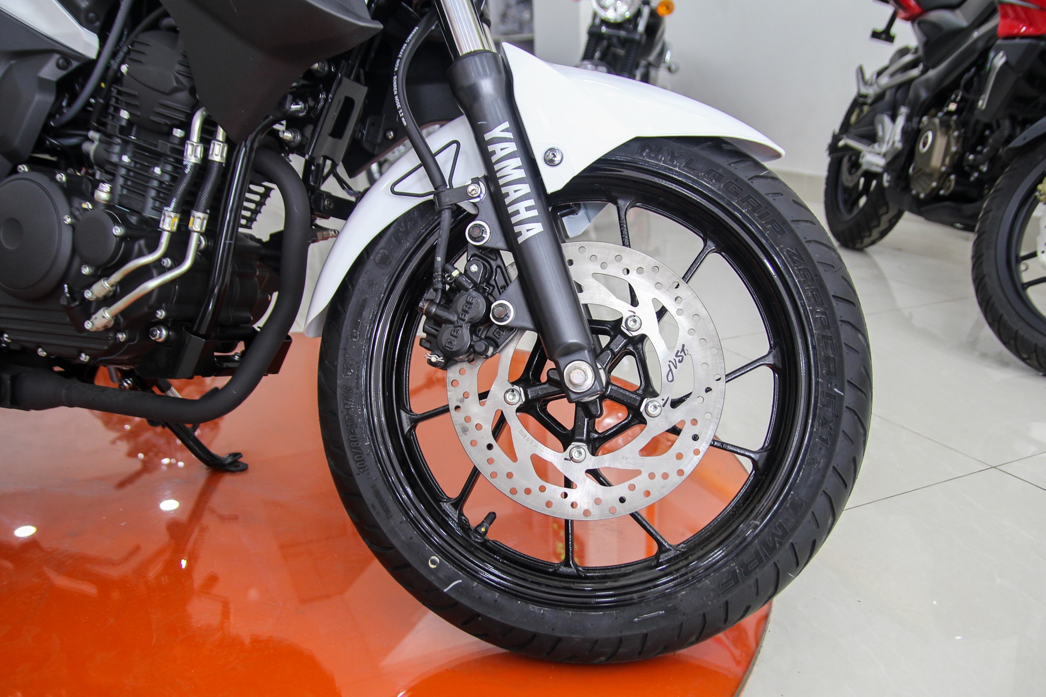 Yamaha FZ25 tai Viet Nam anh 7