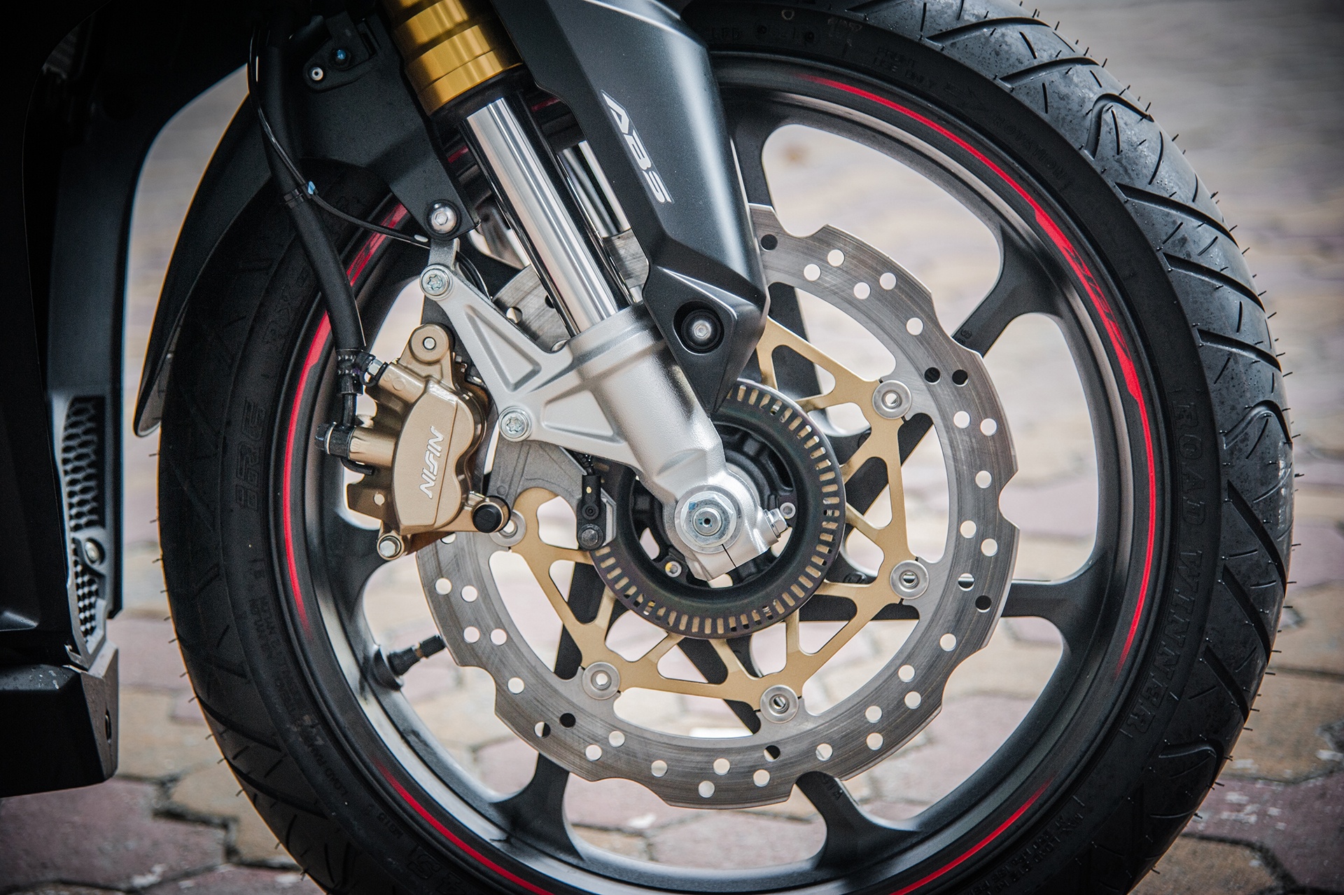 Honda CBR250RR 2017 gia bao nhieu anh 6