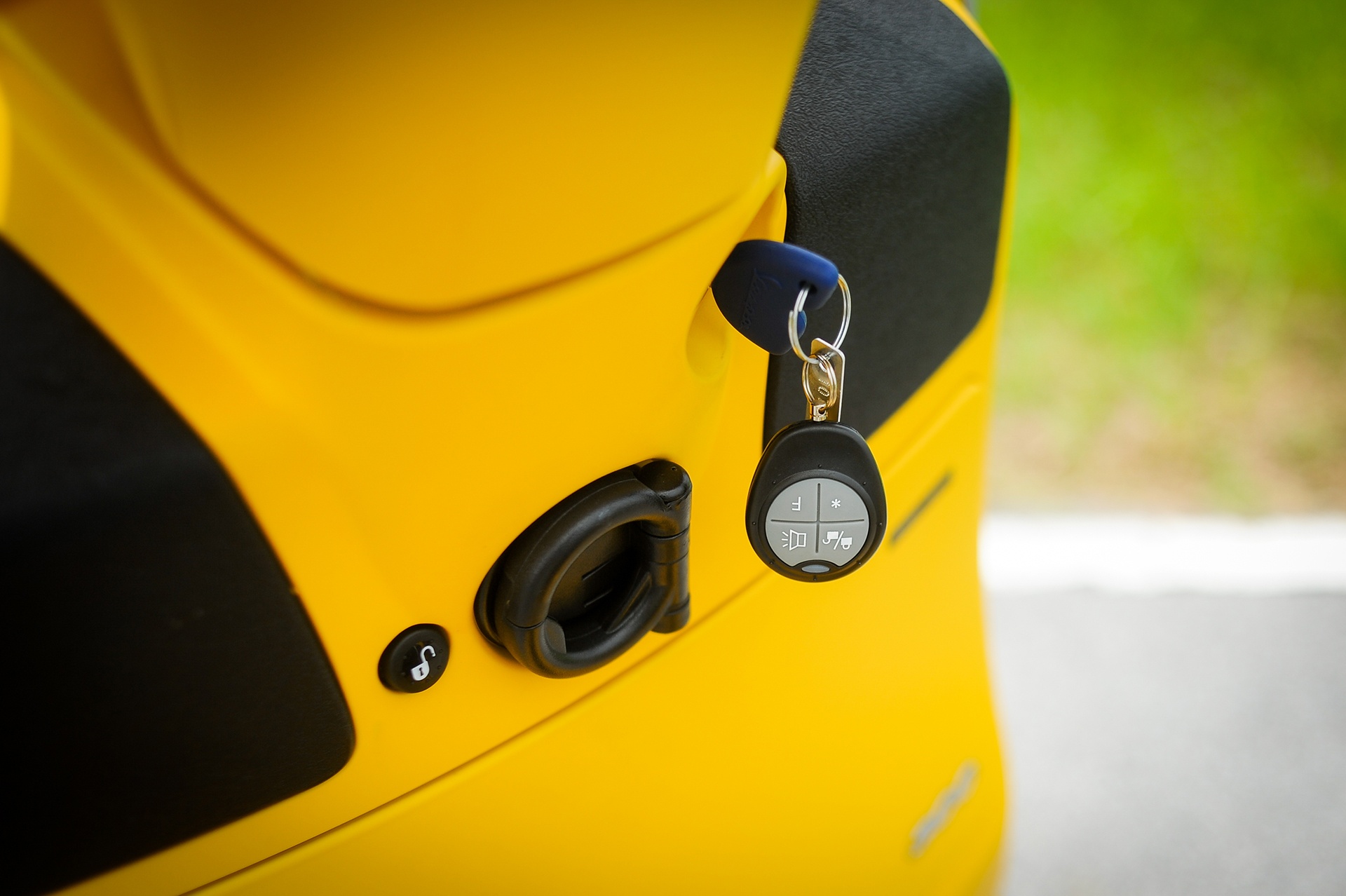 Vespa GTS 300 ABS tai Viet Nam anh 13