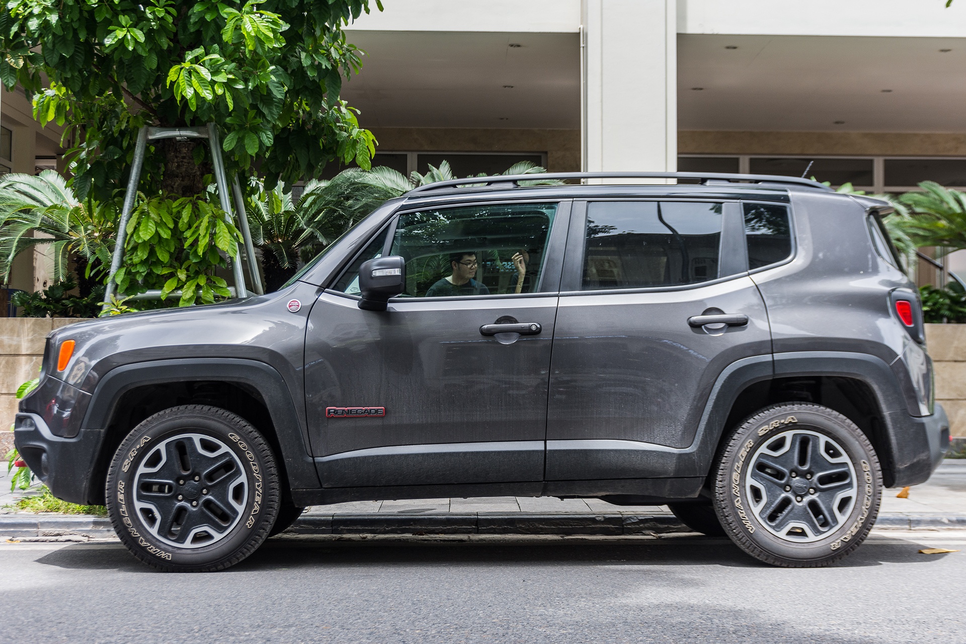 Jeep Renegade tai Viet Nam anh 2