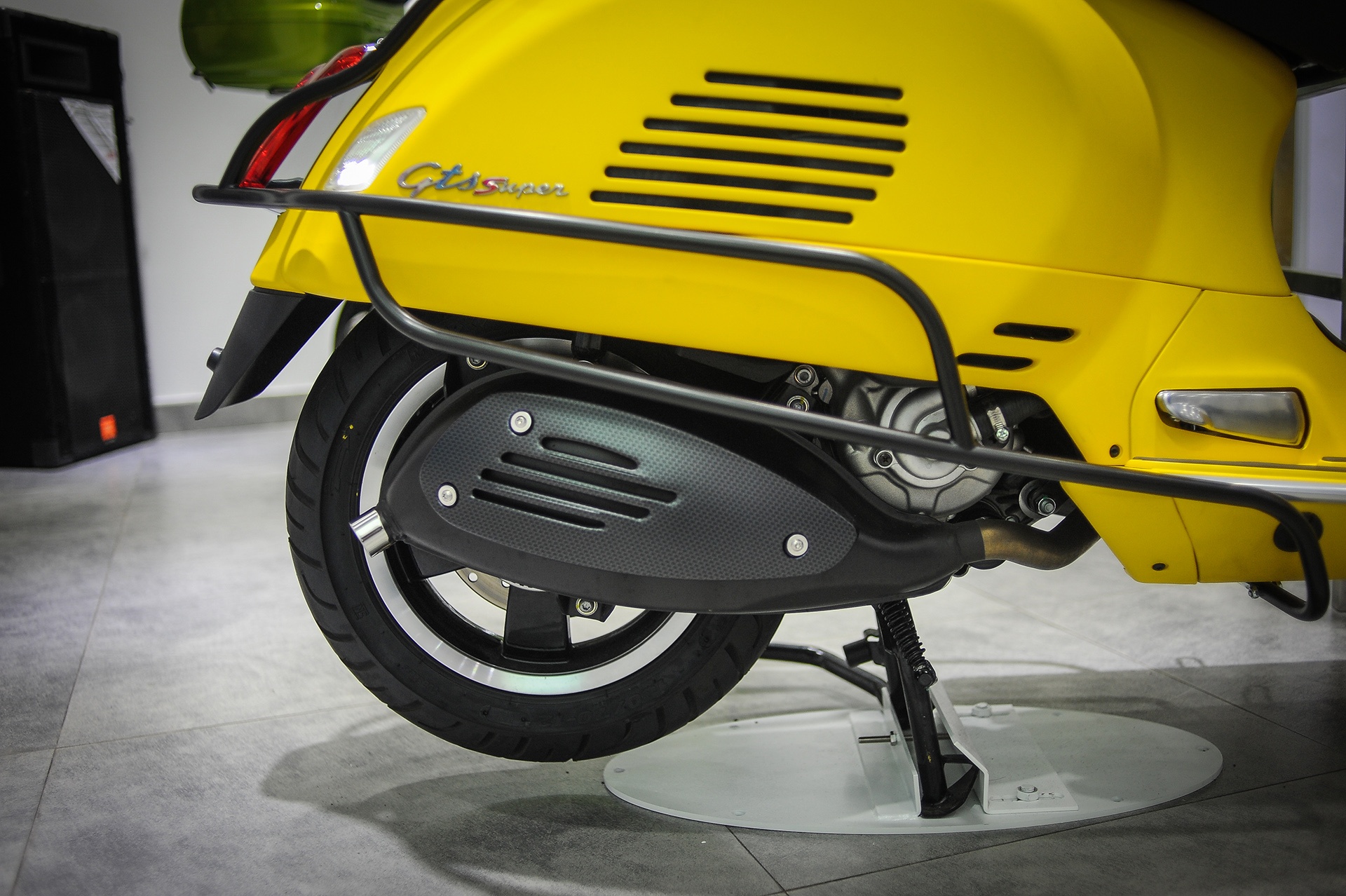 Vespa GTS 2017 do tai Viet Nam anh 5