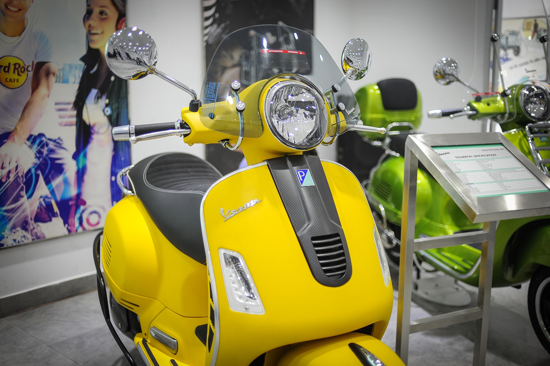 Vespa GTS 2017 do tai Viet Nam anh 3