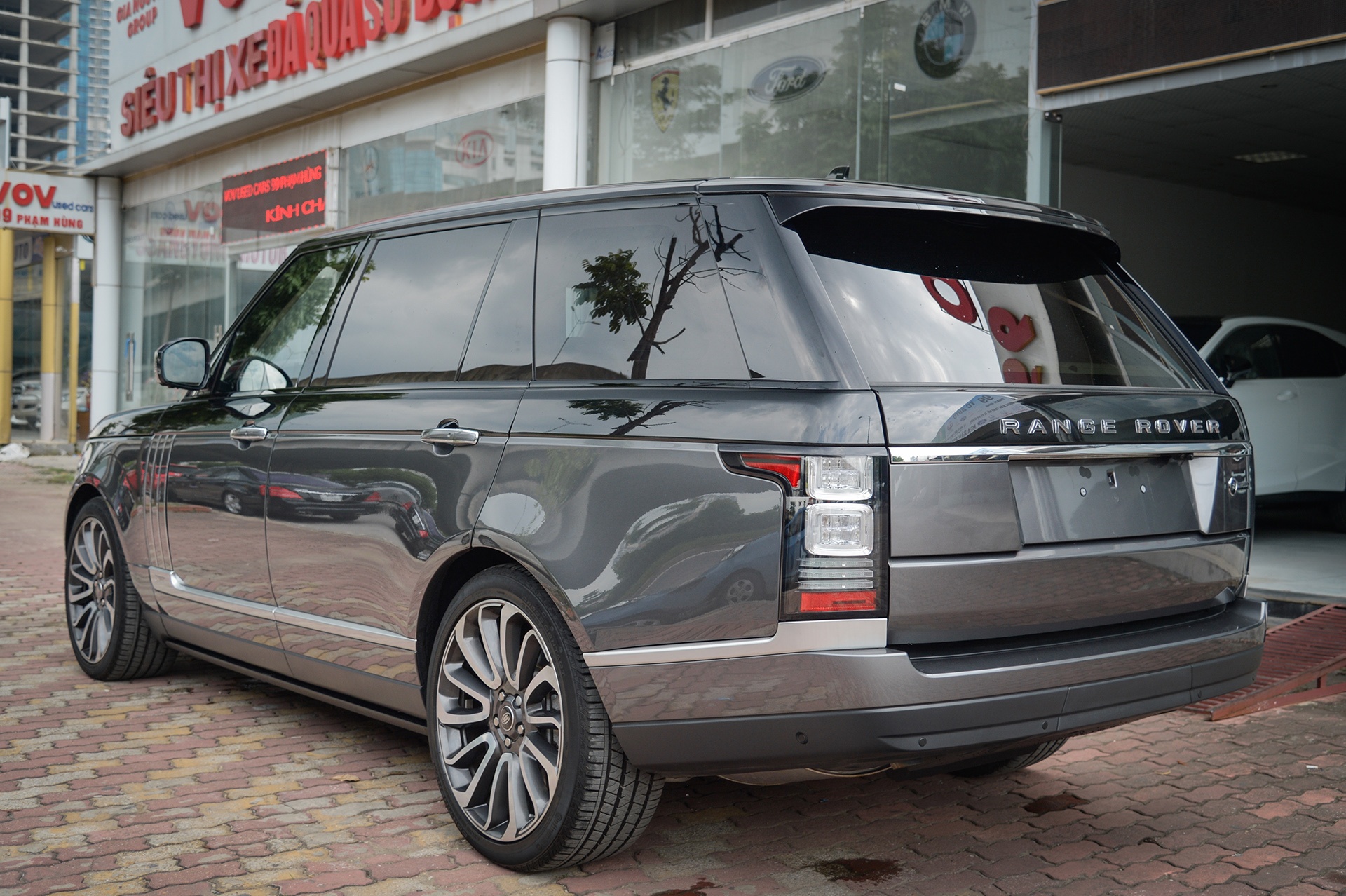 Range Rover Autobiography SV Hybrid tai Viet Nam anh 3