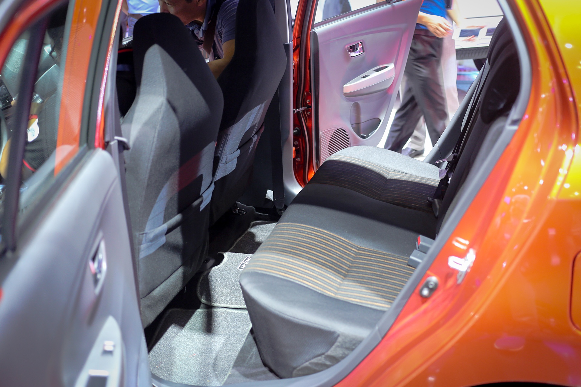 Toyota Wigo gia bao nhieu anh 9