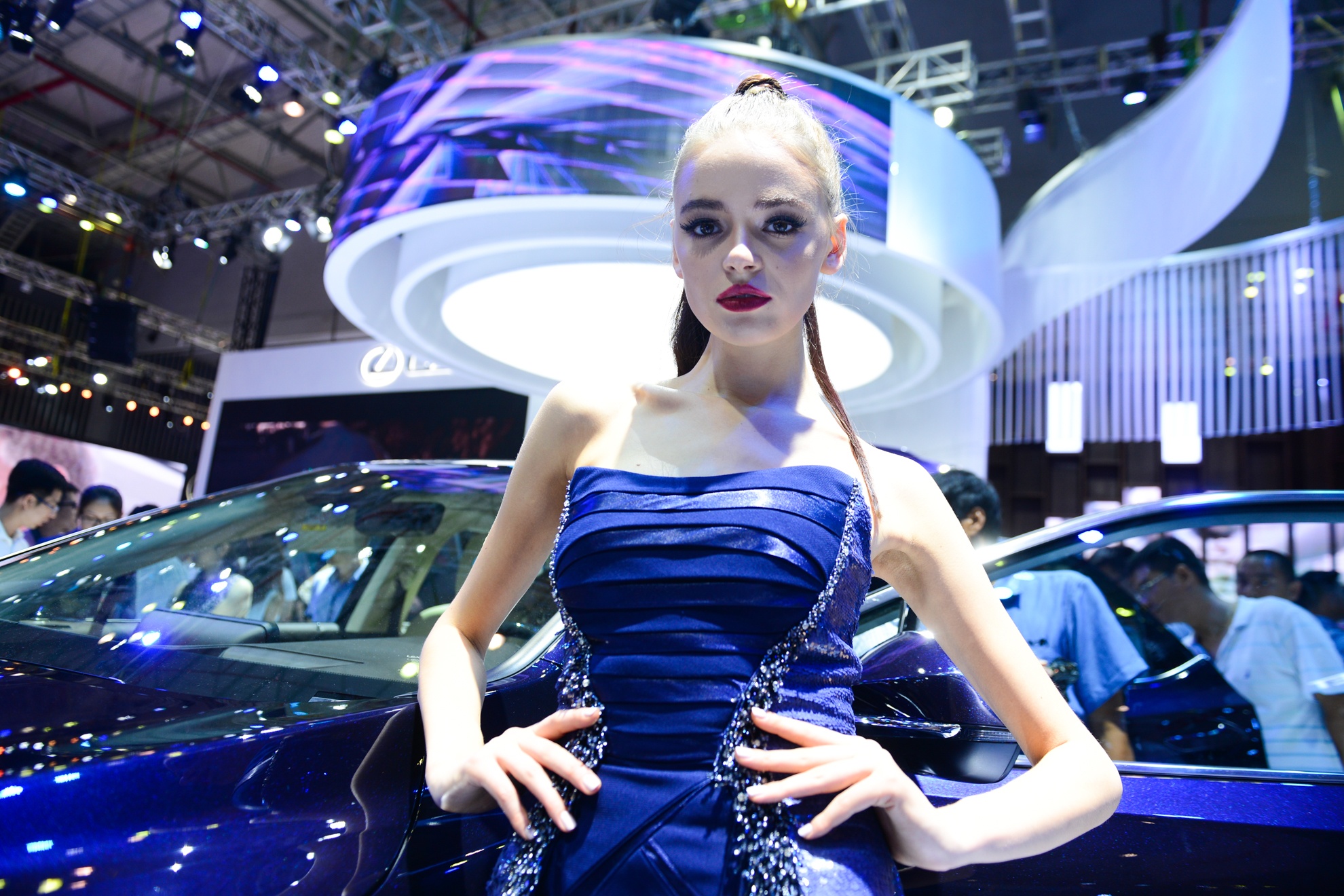 Nguoi dep tai Vietnam Motor Show 2017 anh 10