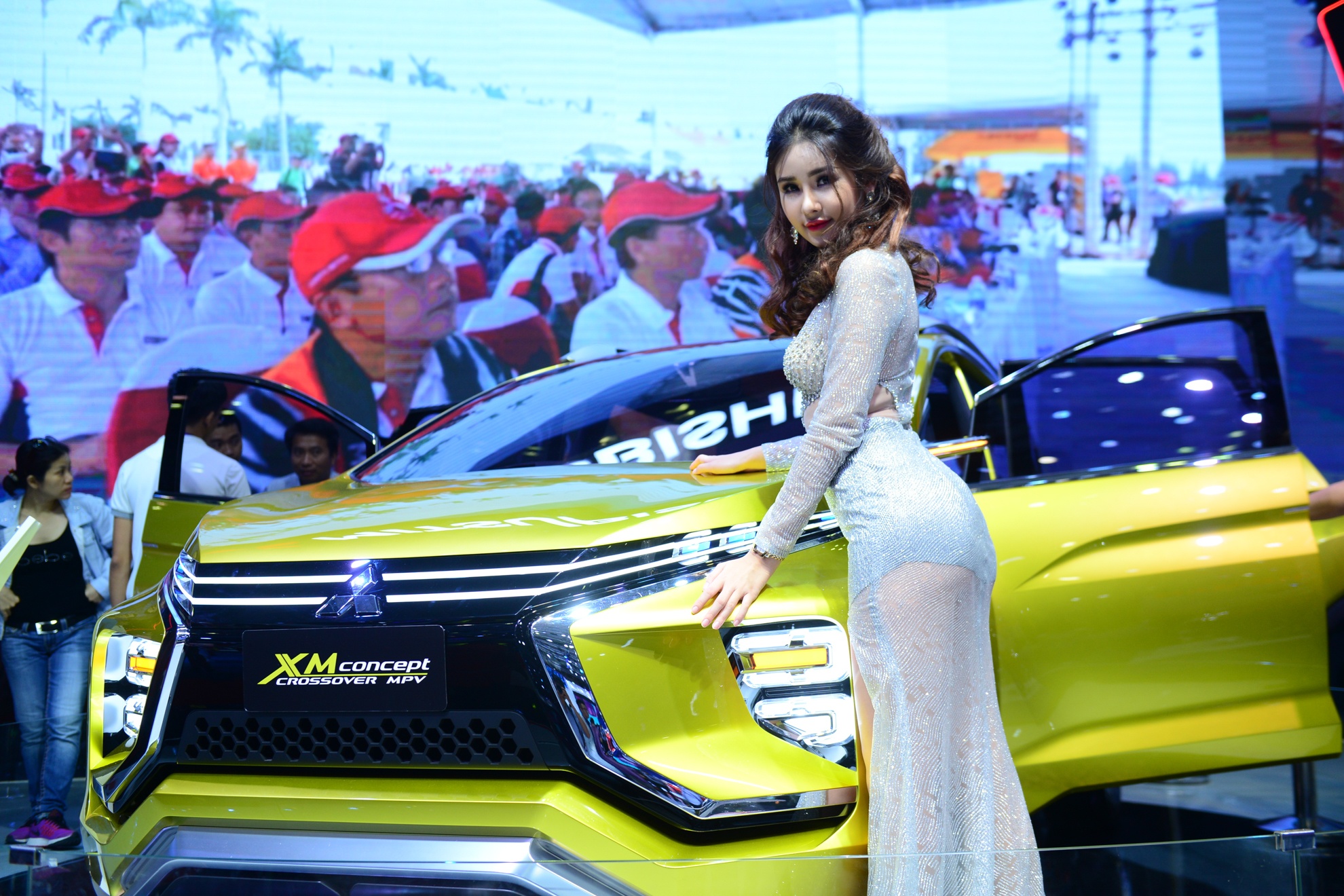 Nguoi dep tai Vietnam Motor Show 2017 anh 15