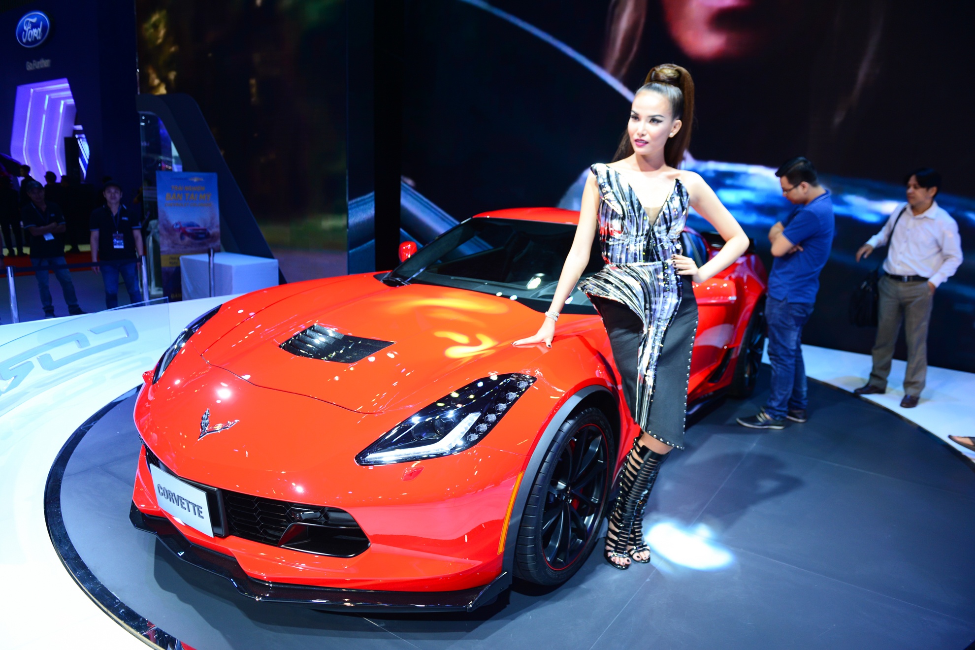 Nguoi dep tai Vietnam Motor Show 2017 anh 3