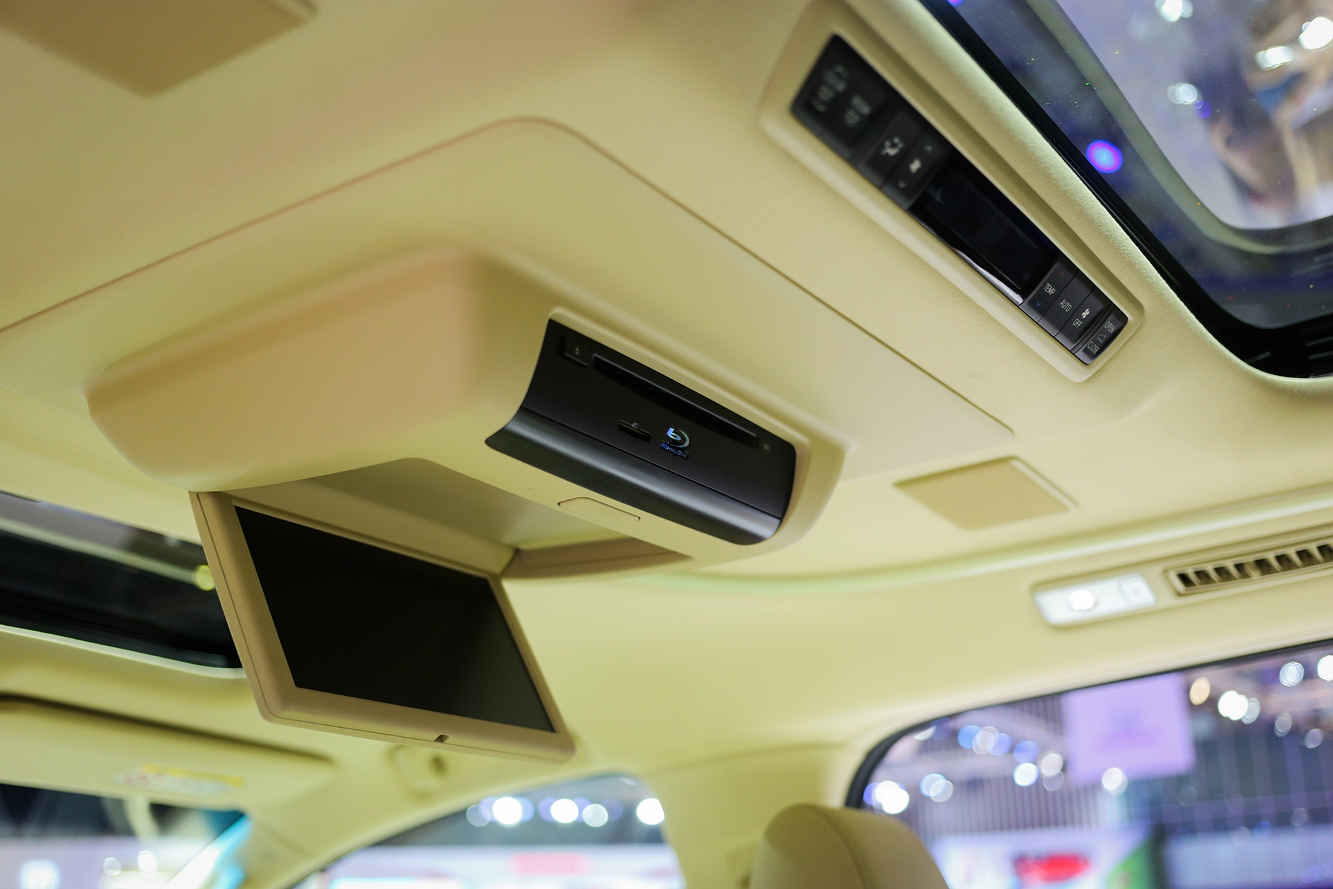 Toyota Alphard 2017 gia bao nhieu anh 12