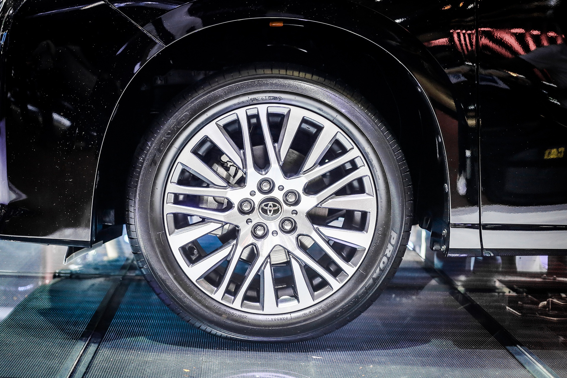 Toyota Alphard 2017 gia bao nhieu anh 7