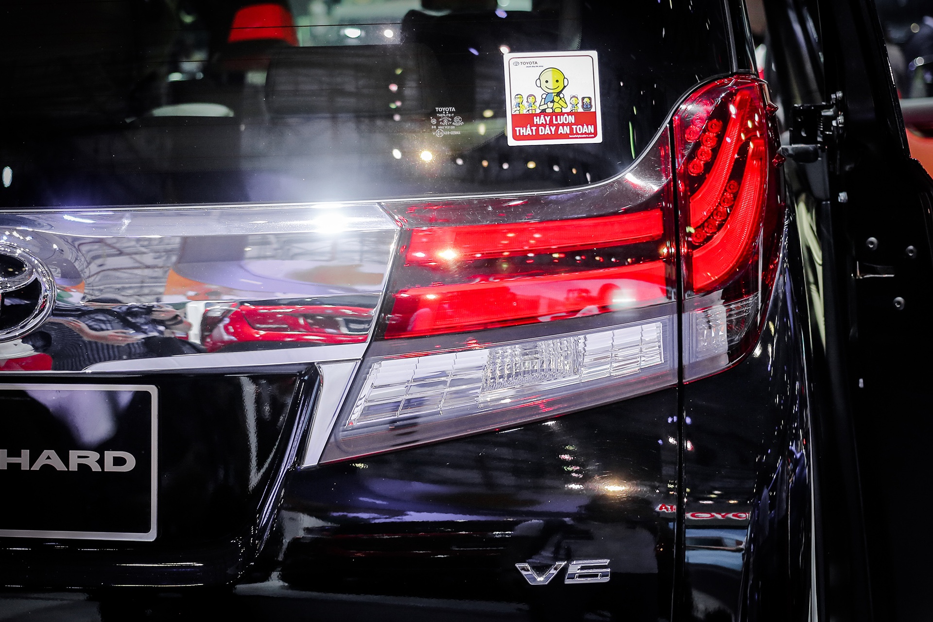 Toyota Alphard 2017 gia bao nhieu anh 6