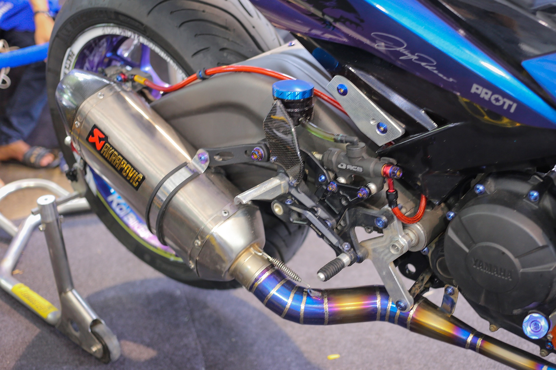 Exciter 150 do anh 6