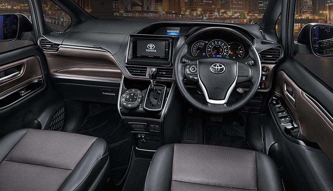 Toyota Voxy 2017 ra mắt ảnh 3 Toyota Voxy 2017 ra mat anh 3