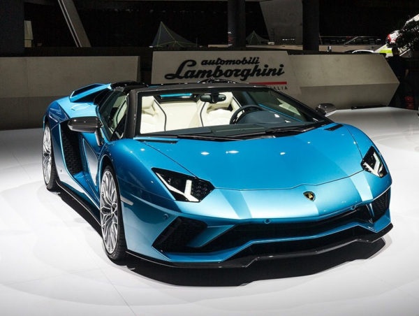 Lamborghini Aventador S Roadster - sieu pham mui tran moi hinh anh