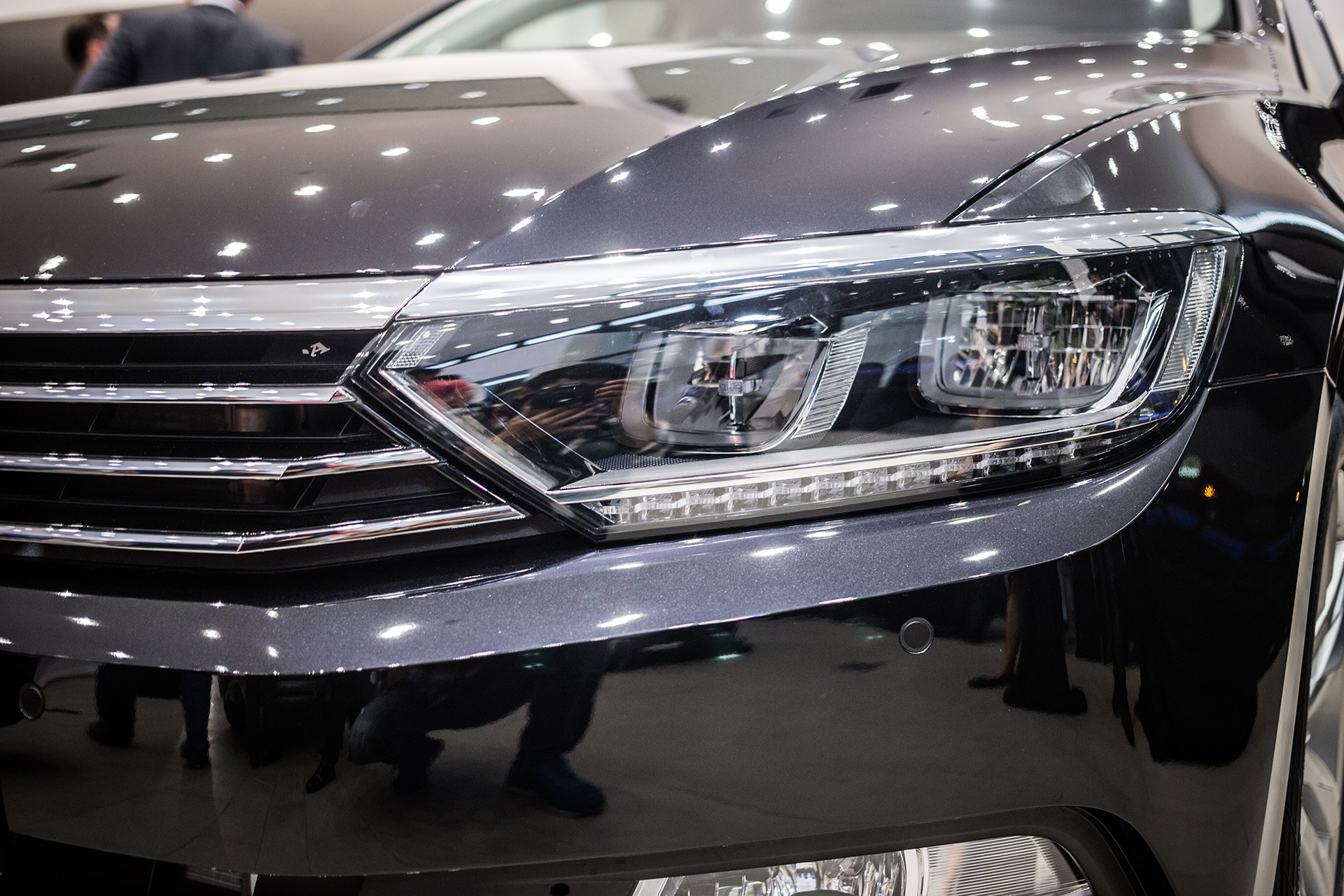 Volkswagen Passat canh tranh Camry anh 3