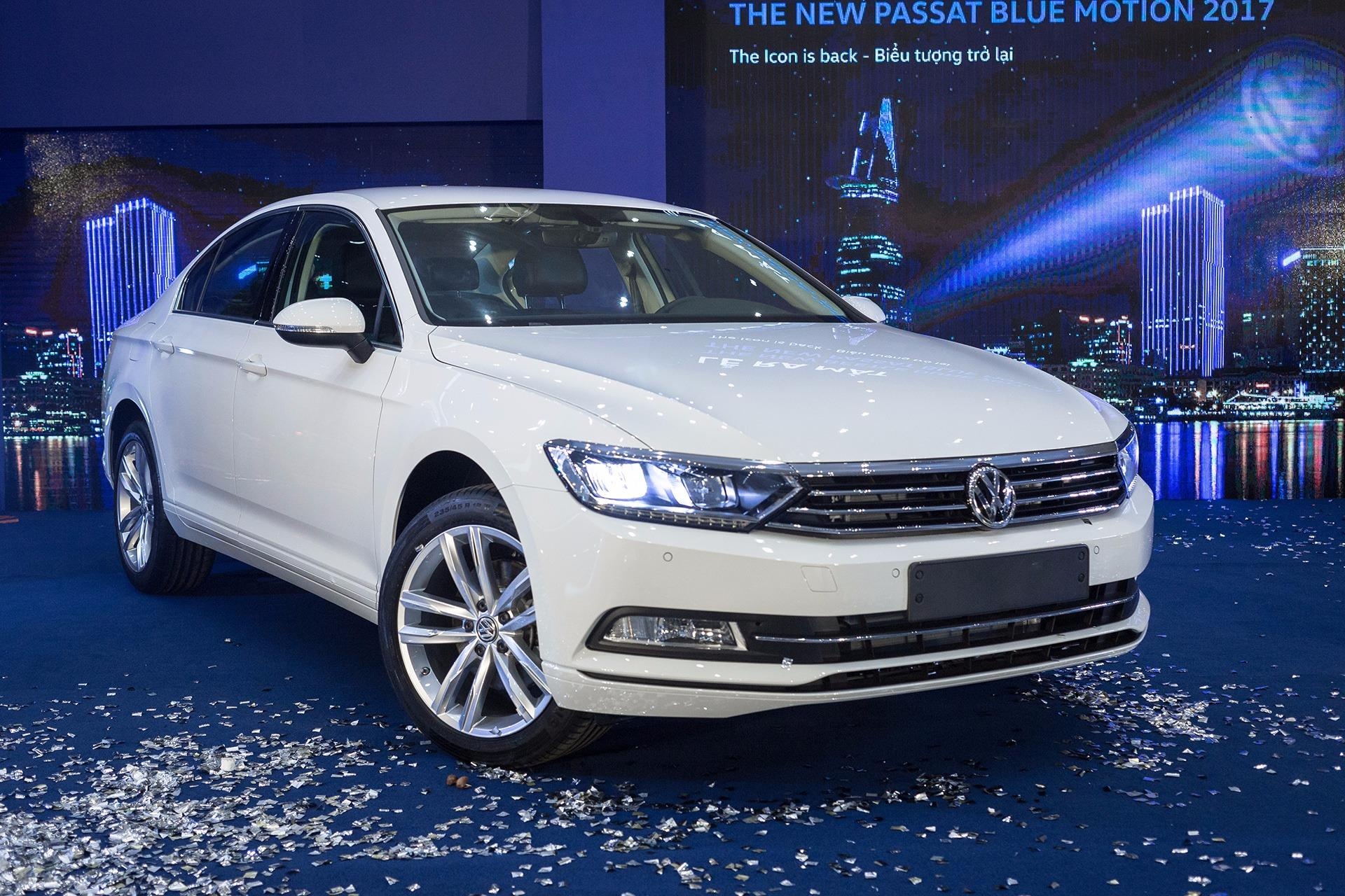 Volkswagen Passat phien ban moi canh tranh Camry, Mazda6 tai Viet Nam hinh anh
