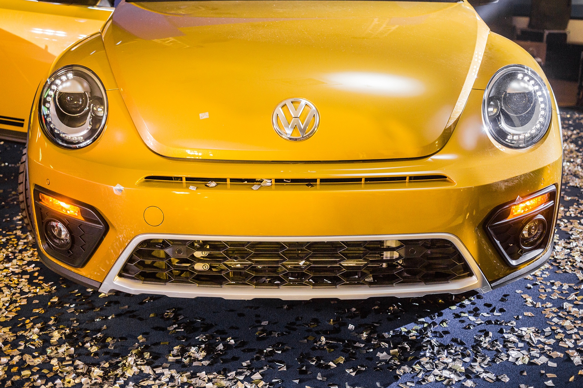 VW beetle dune zing 1 of 12