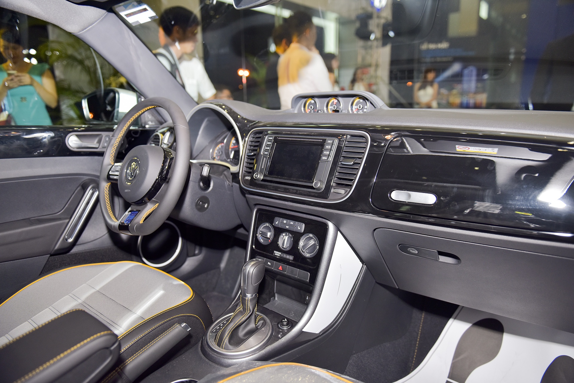 Volskwagen Beetle Dune tai Viet Nam anh 9