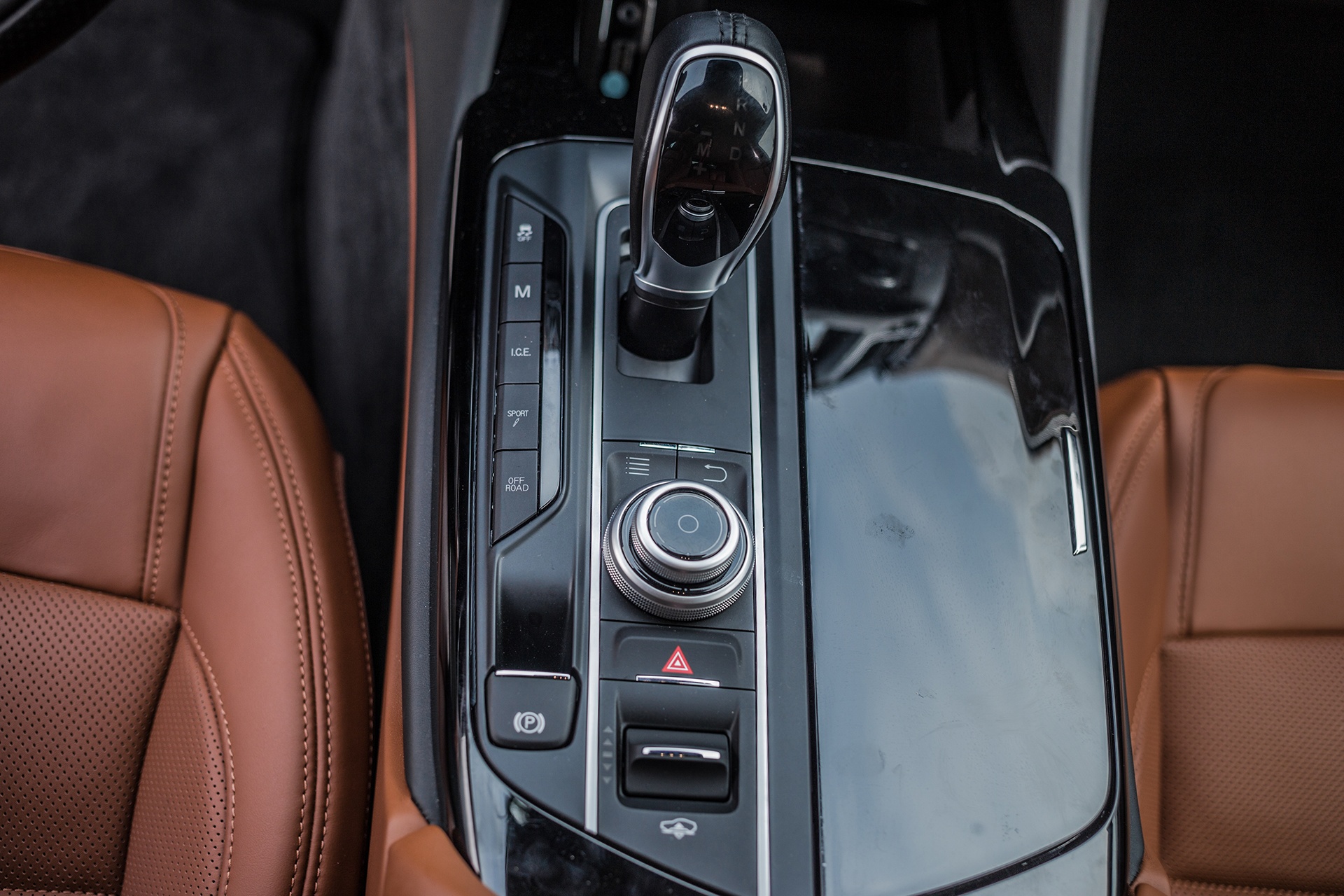 Maserati Levante tai Viet Nam anh 13