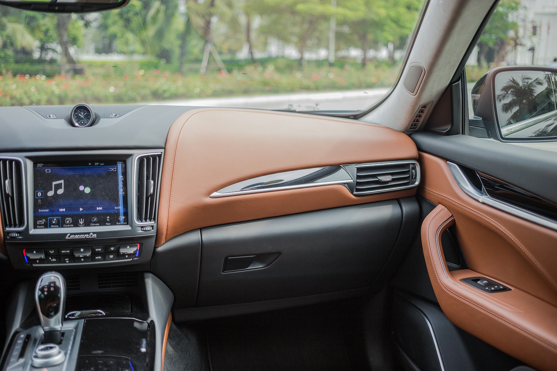 Maserati Levante tai Viet Nam anh 9