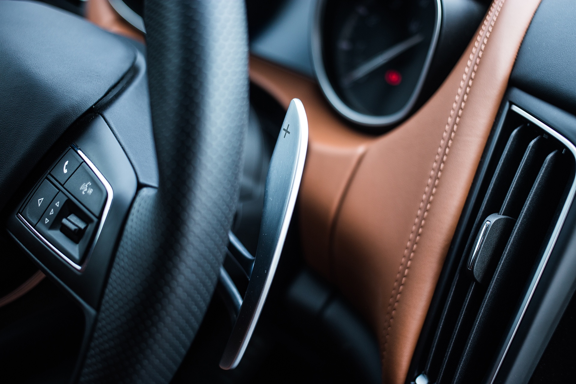 Maserati Levante tai Viet Nam anh 11