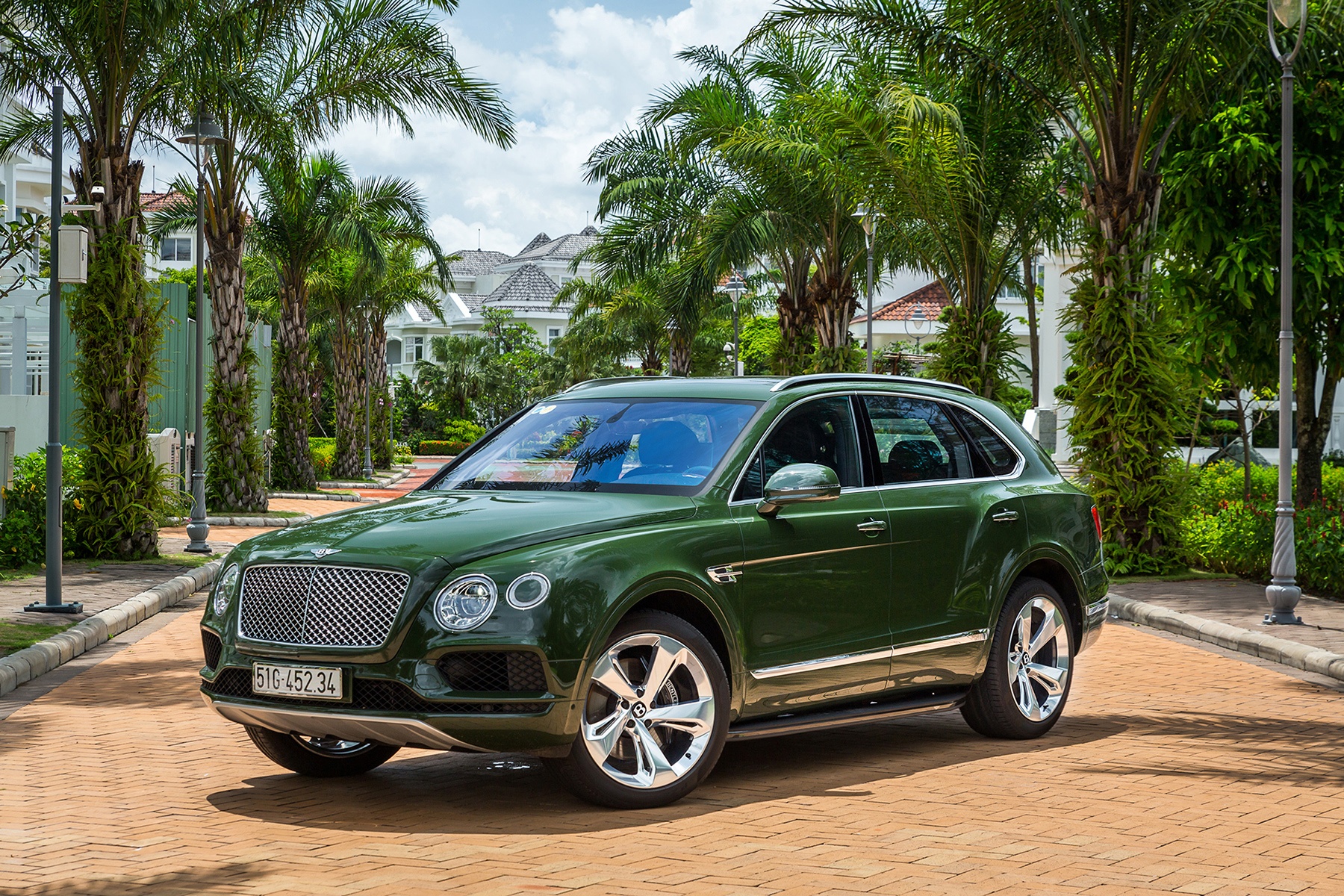 Bentley Bentayga doc nhat vo nhi anh 2