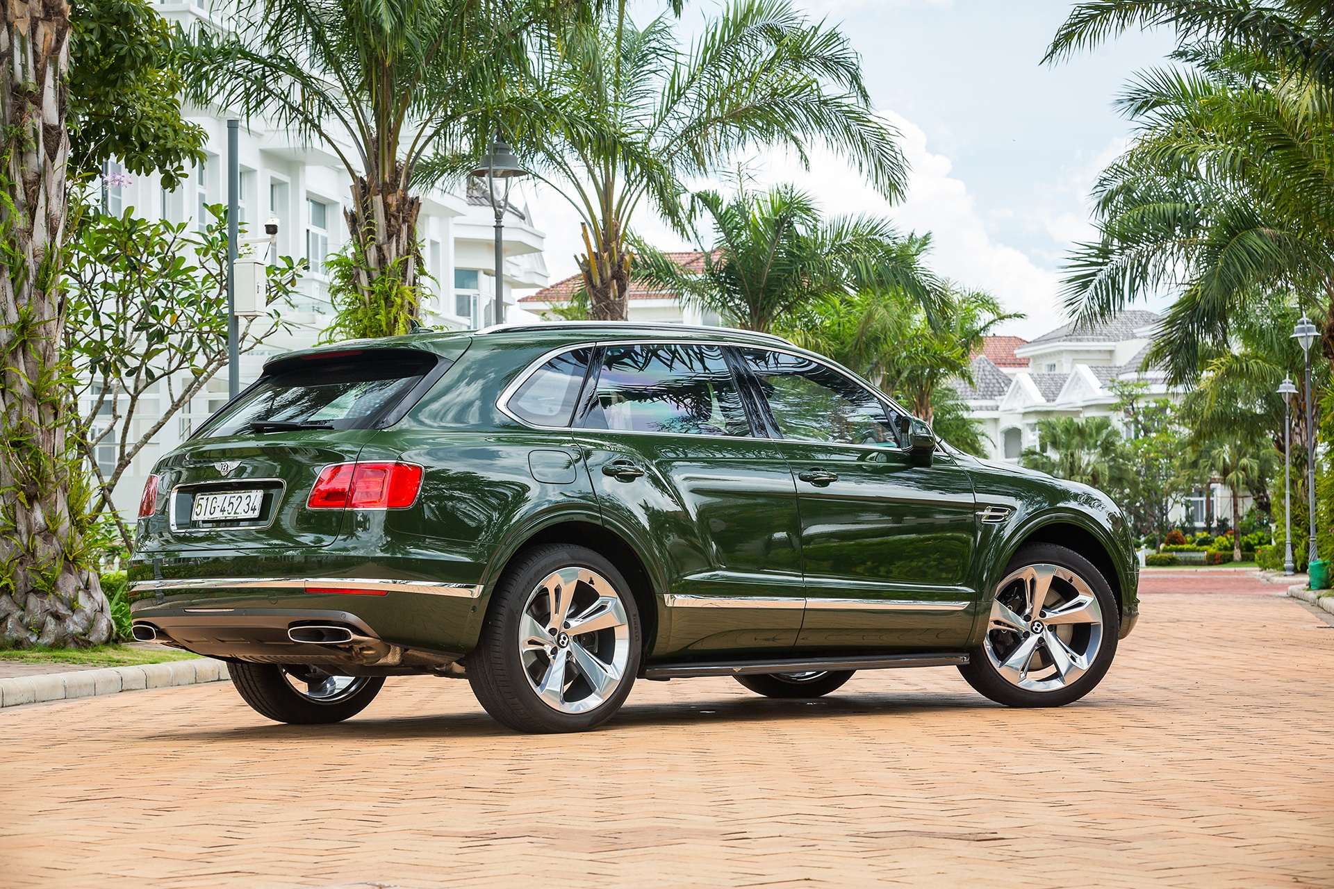 Bentley Bentayga doc nhat vo nhi anh 4