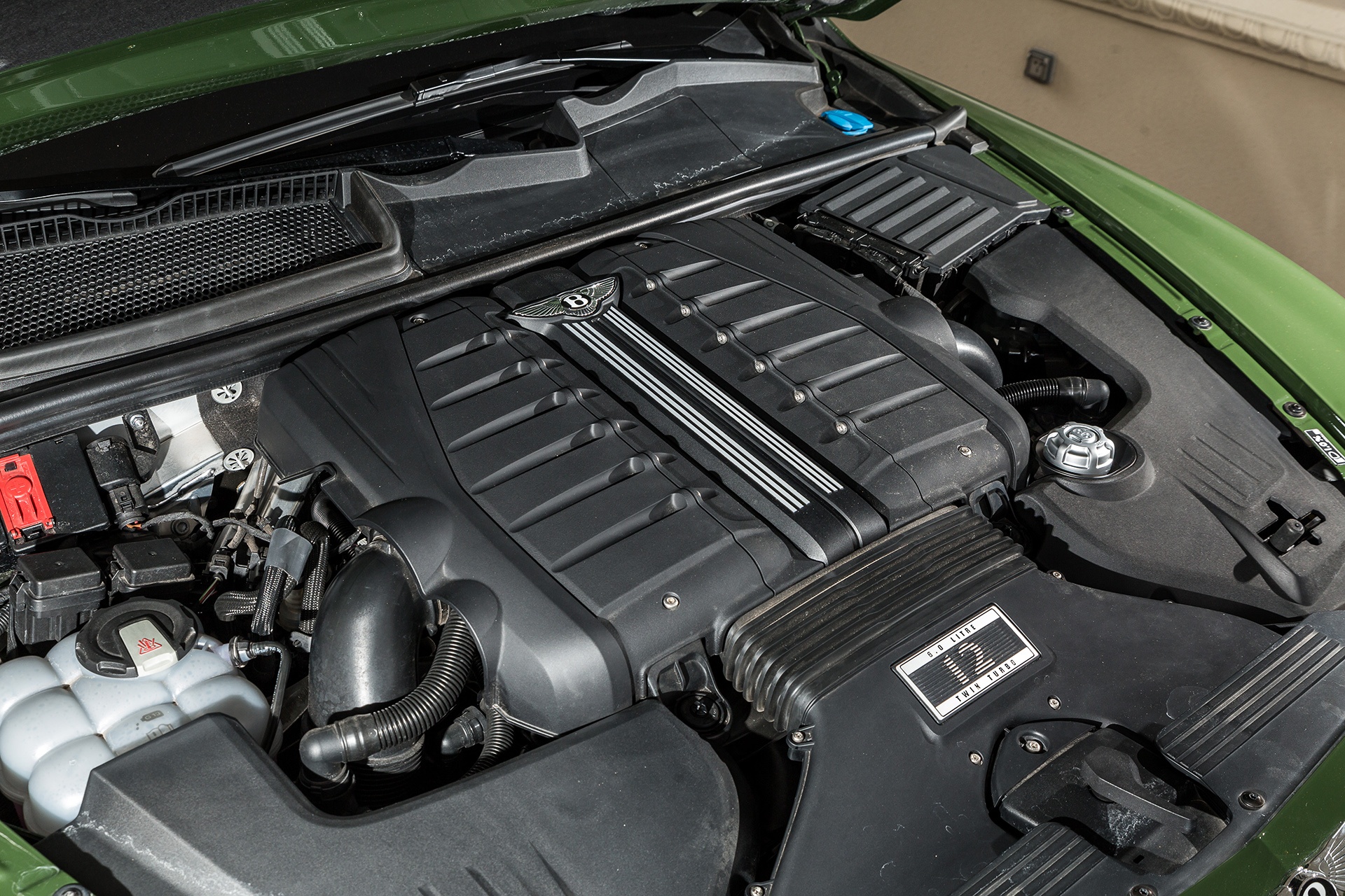 Bentley Bentayga doc nhat vo nhi anh 12