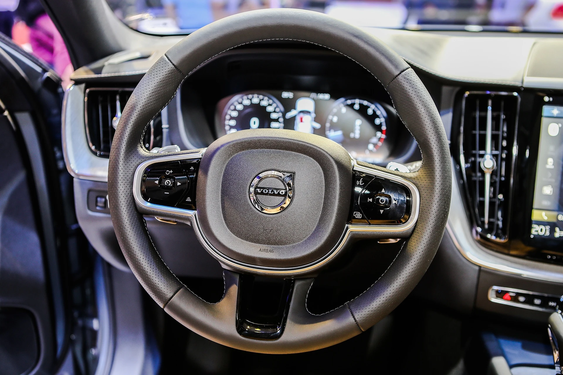 Volvo XC60 ra mat tai Viet Nam anh 9