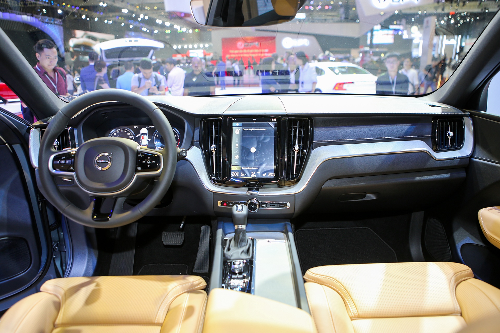 Volvo XC60 ra mat tai Viet Nam anh 8