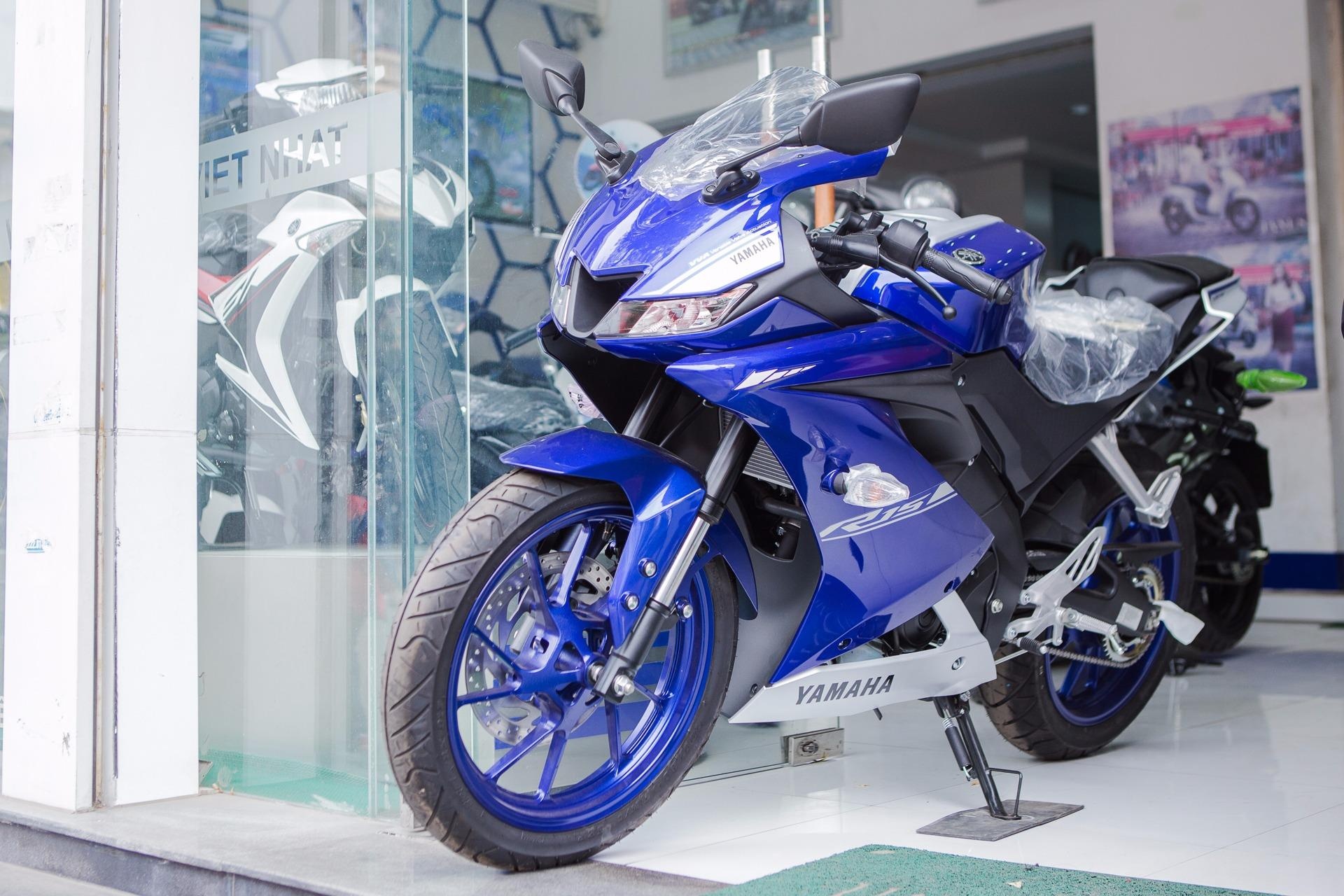 Yamaha YZF-R15 2017 chinh hang gia 93 trieu dong tai dai ly hinh anh