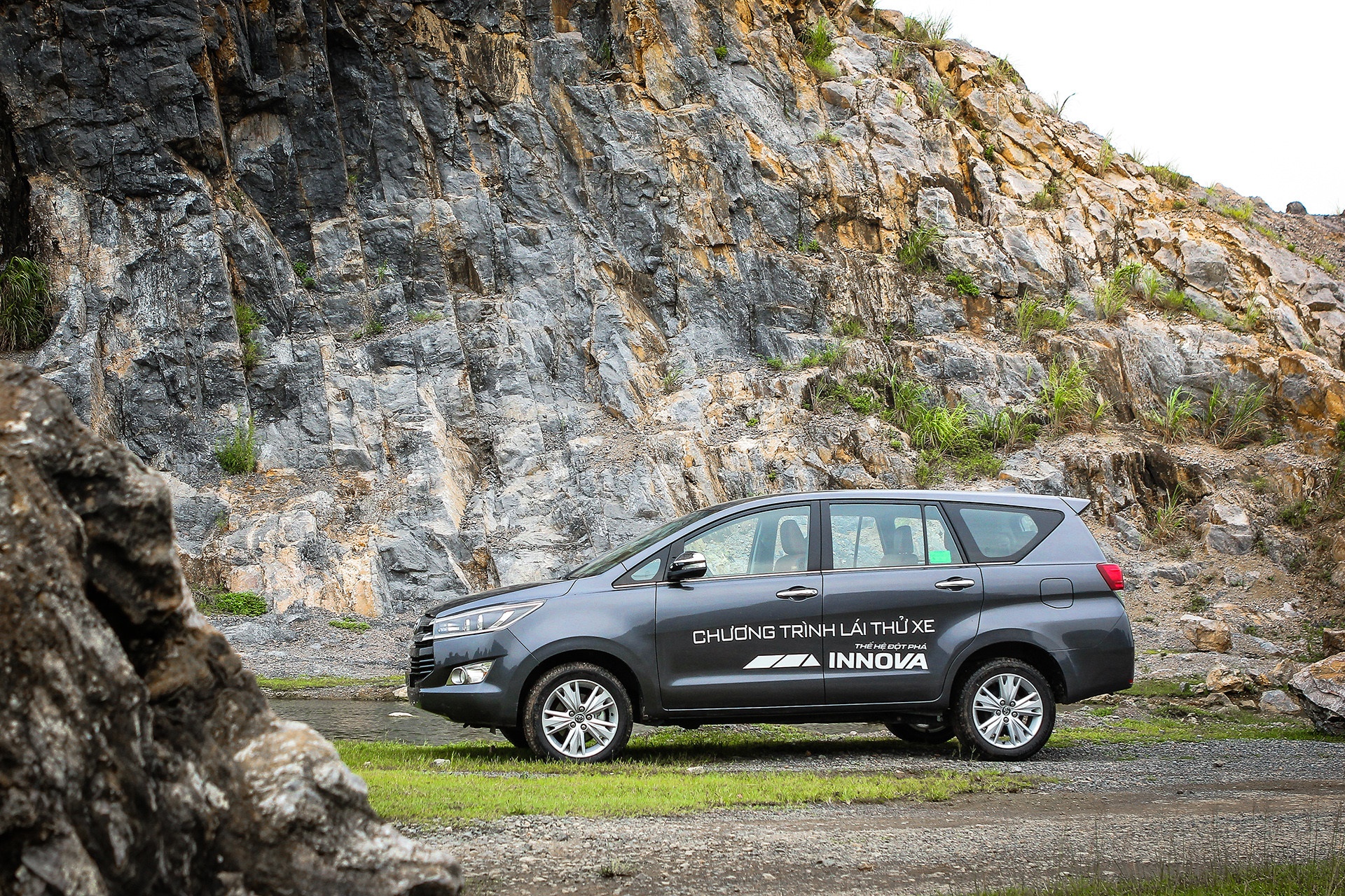 Toyota giảm giá xe 2018 ảnh 1 Toyota giam gia xe 2018 anh 1