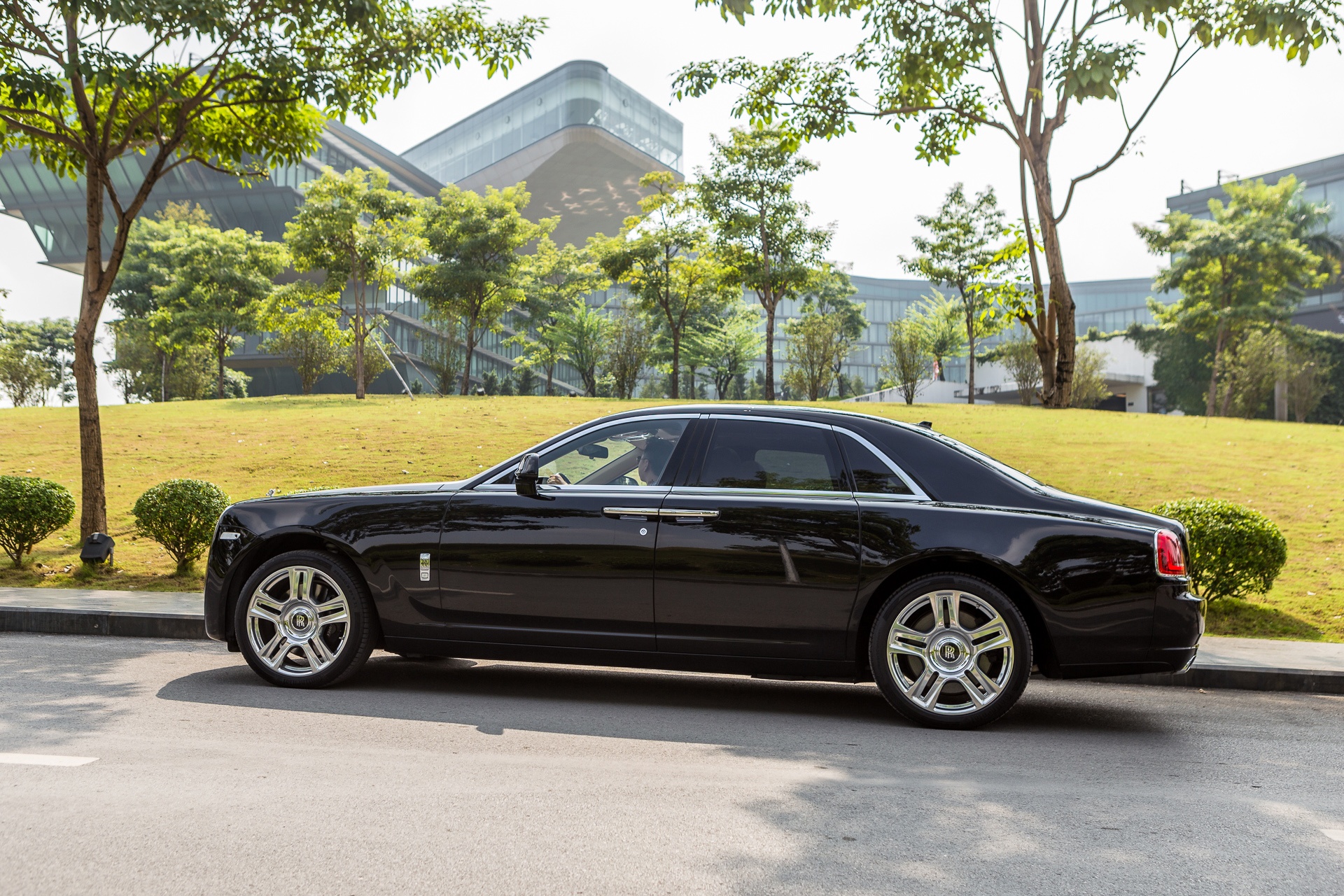 Rolls-Royce Ghost Series II gia bao nhieu anh 3