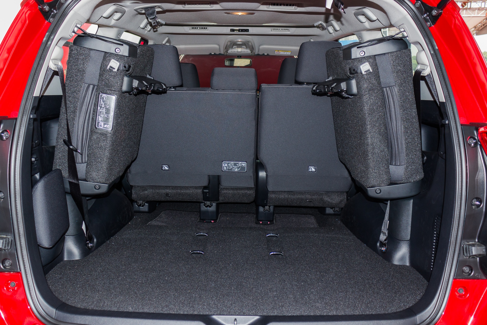 Toyota Innova Venturer tai Viet Nam anh 9