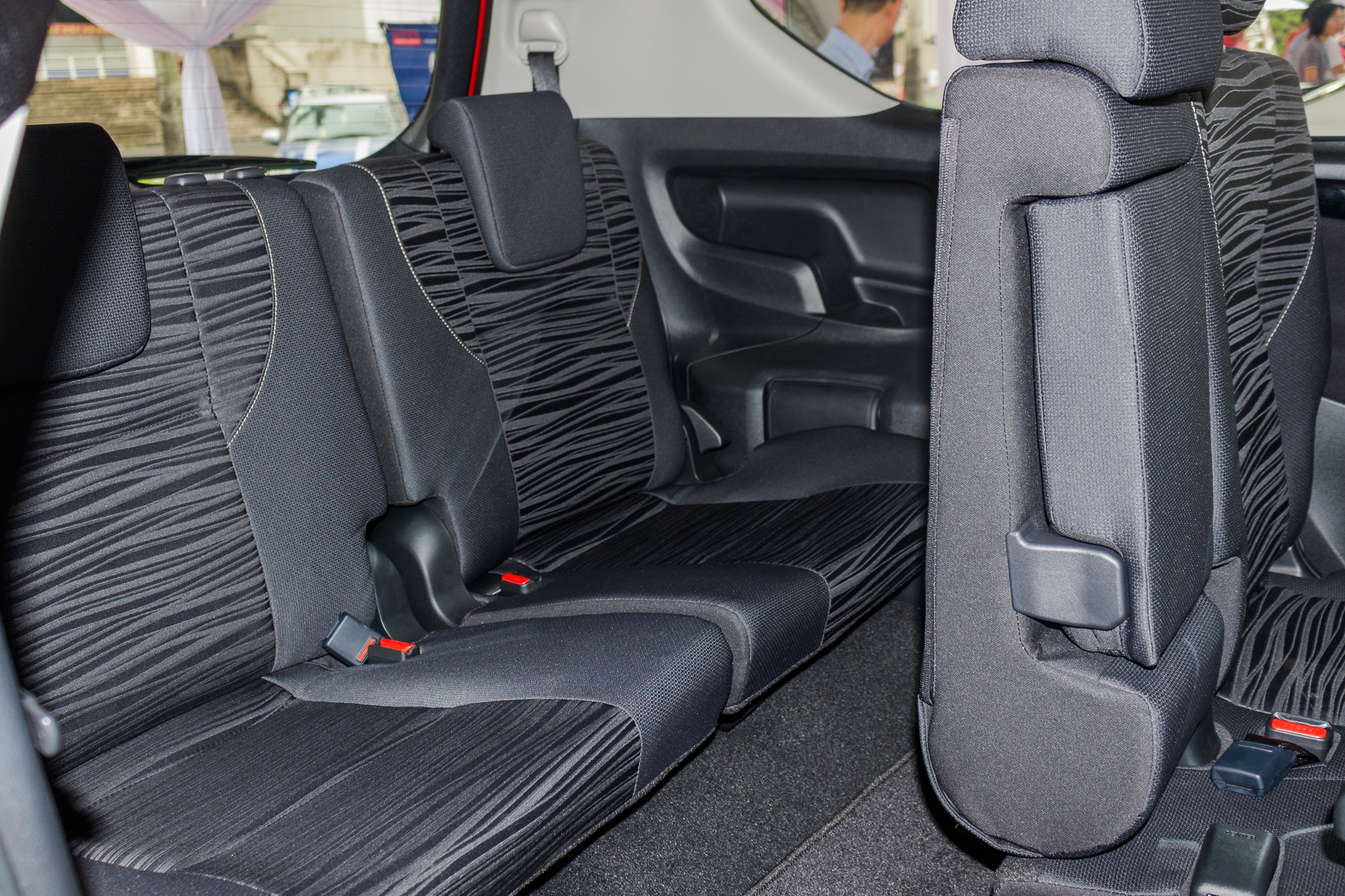 Toyota Innova Venturer tai Viet Nam anh 8