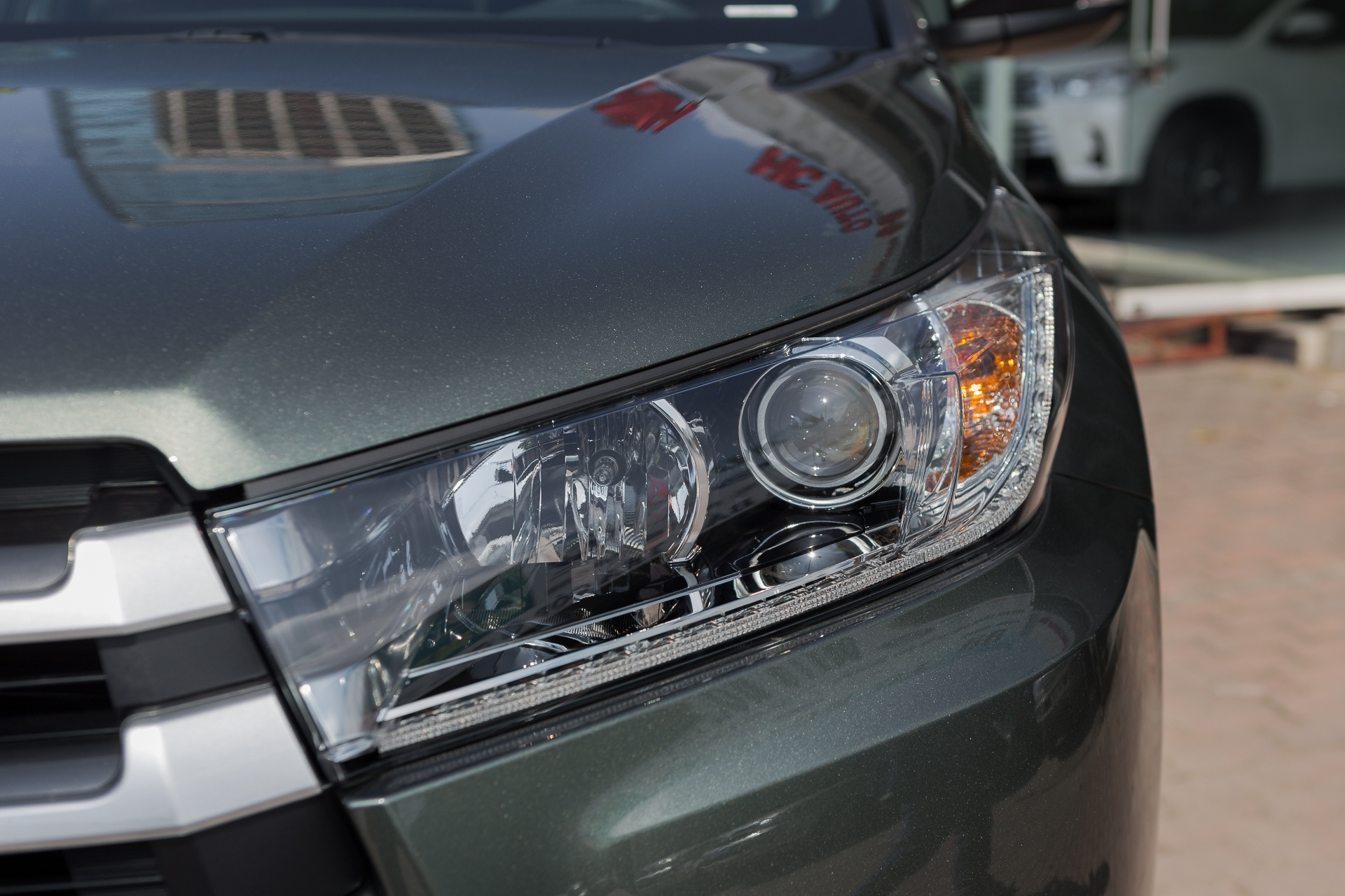 Toyota Highlander mau doc tai Viet Nam anh 4