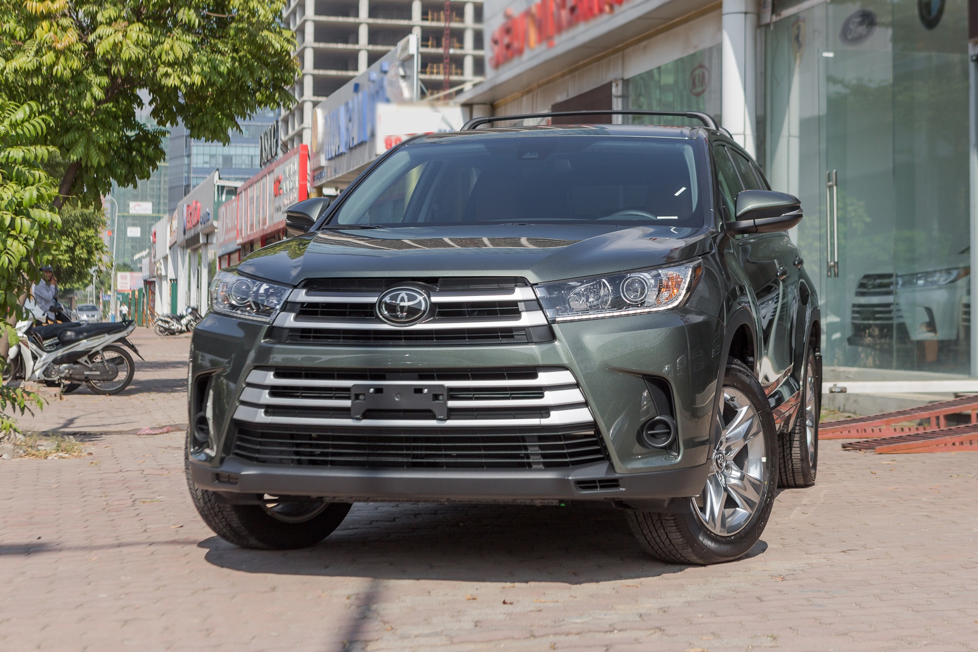 Toyota Highlander mau doc tai Viet Nam anh 1
