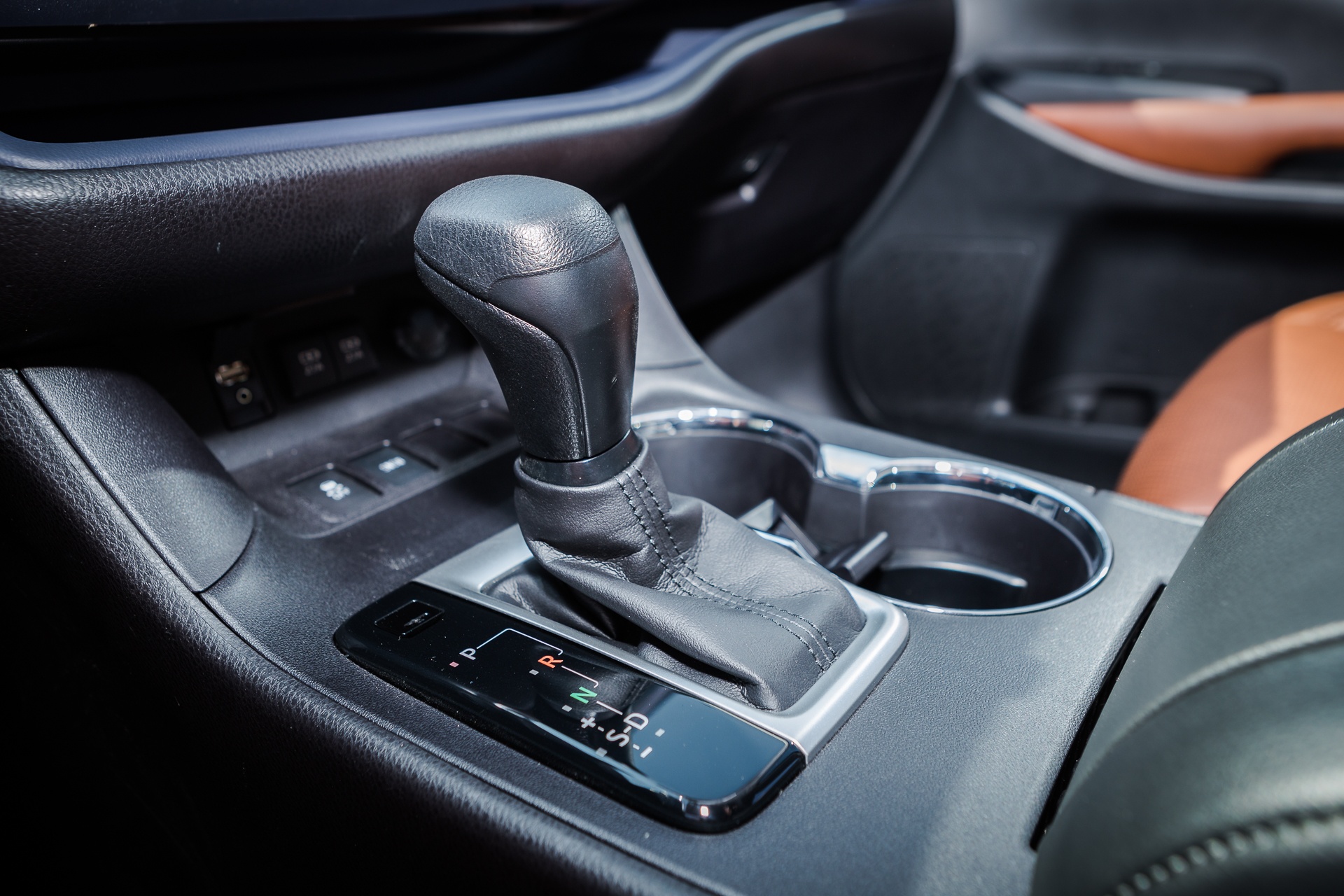 Toyota Highlander mau doc tai Viet Nam anh 9