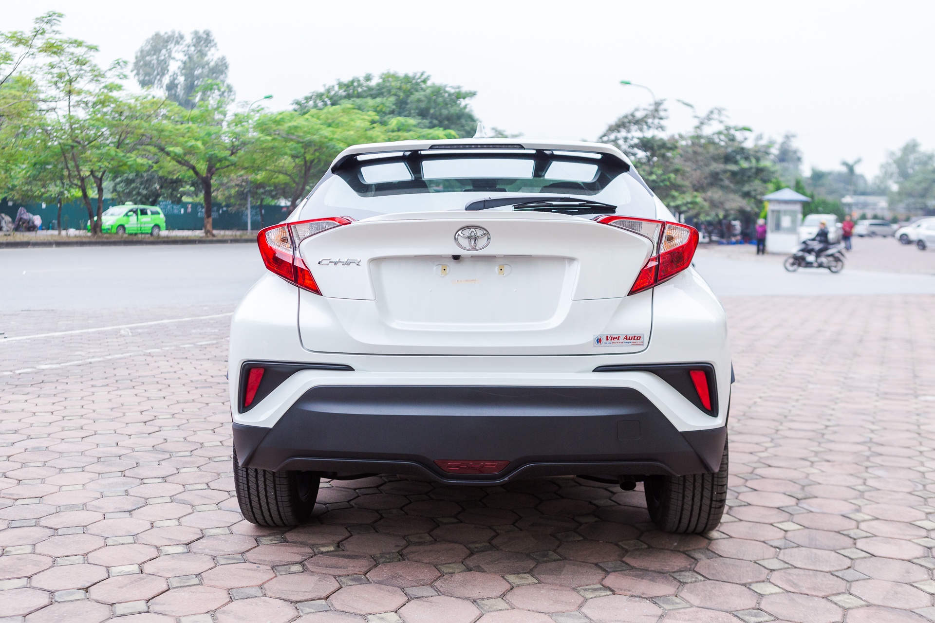 Toyota C-HR anh 4