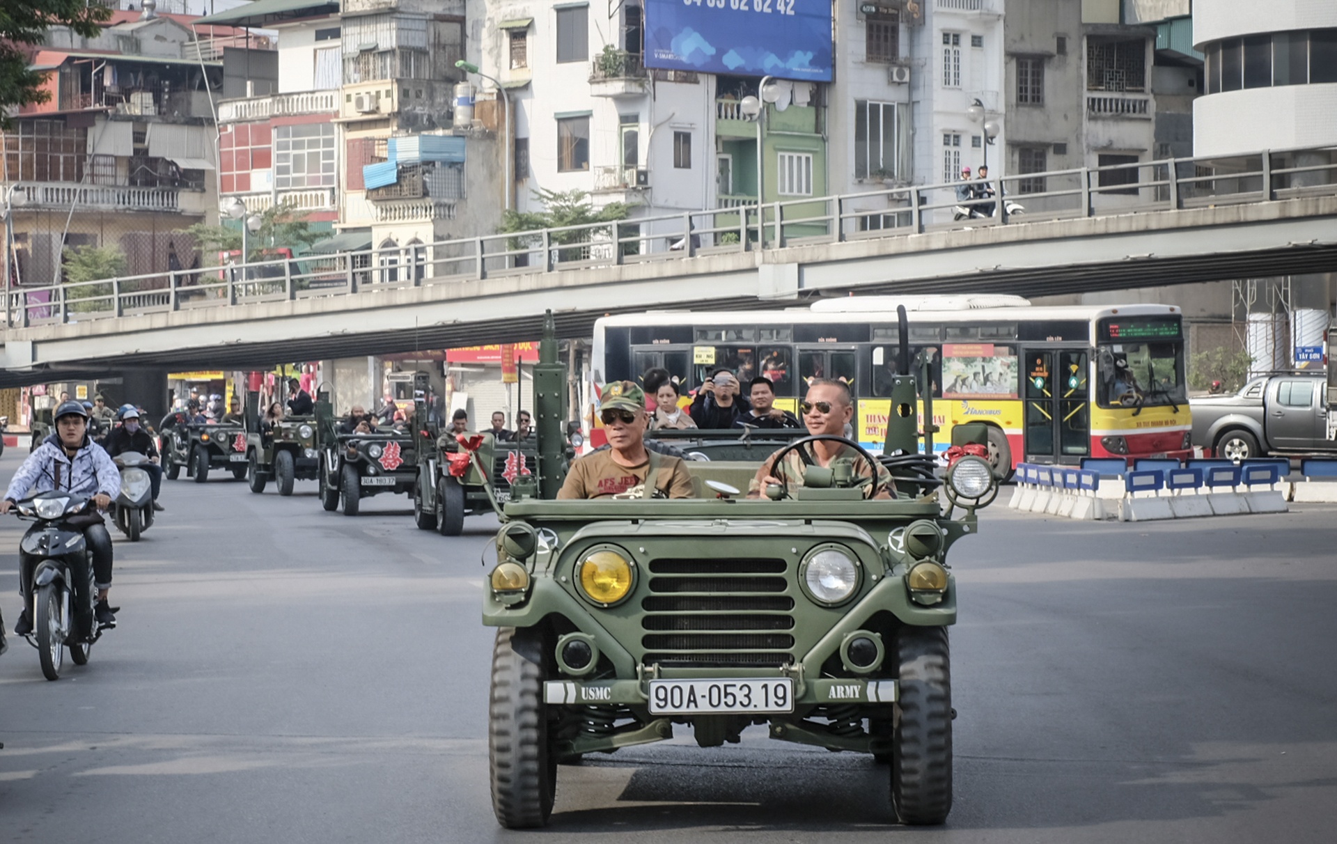 xe Jeep don dau tai Ha Noi anh 4