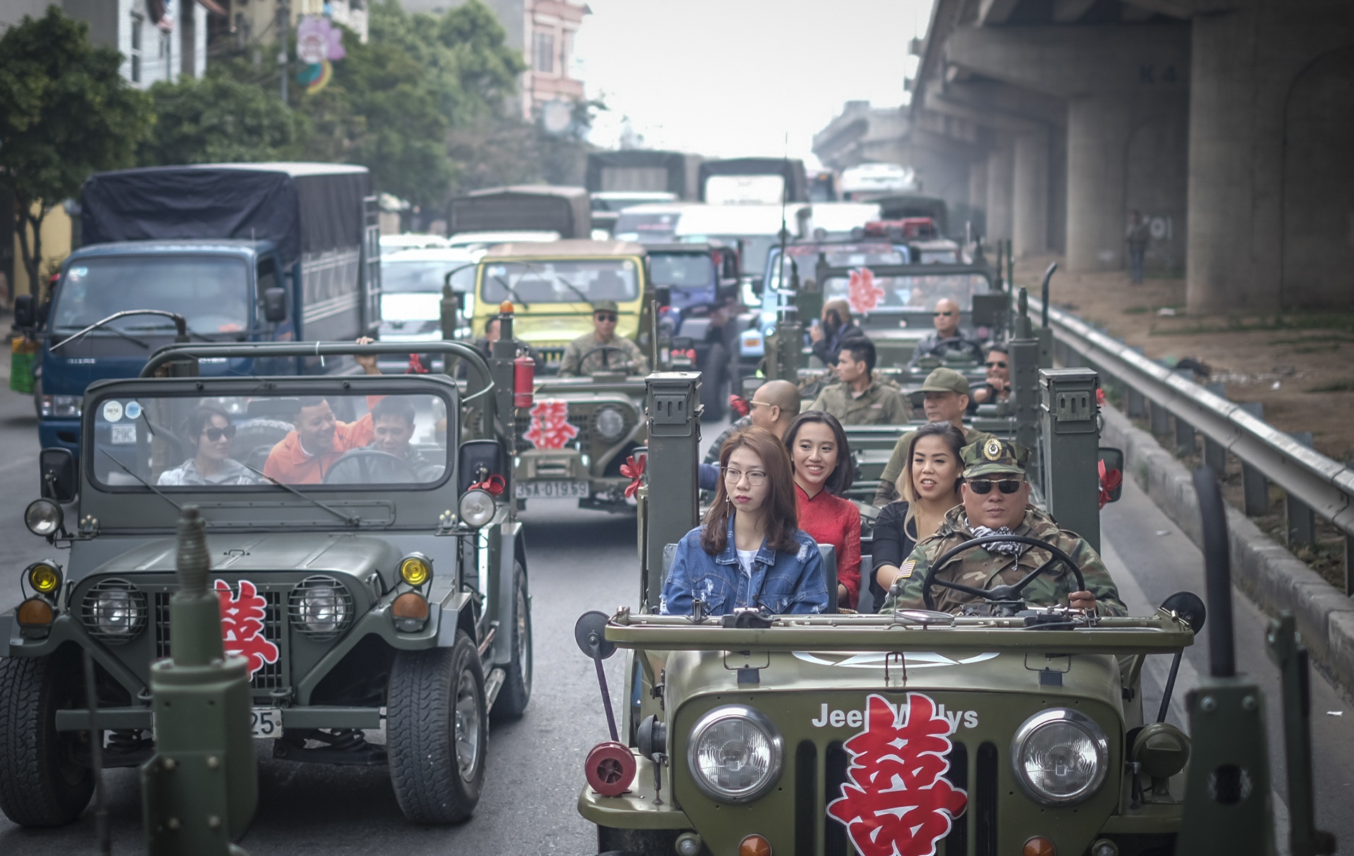 xe Jeep don dau tai Ha Noi anh 6