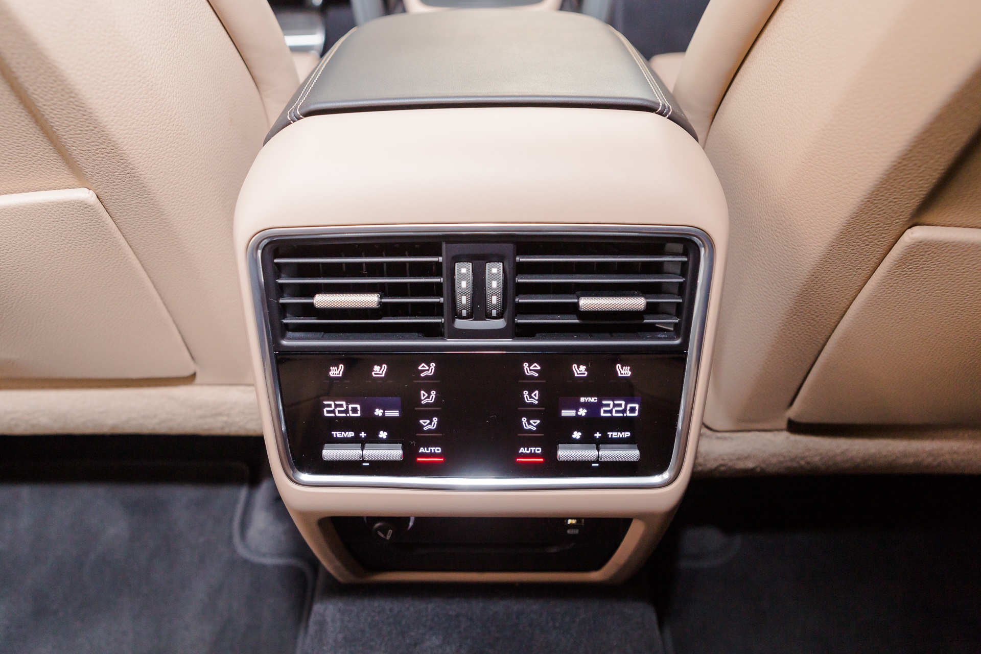 Porsche Cayenne S 2018 tai viet Nam anh 15