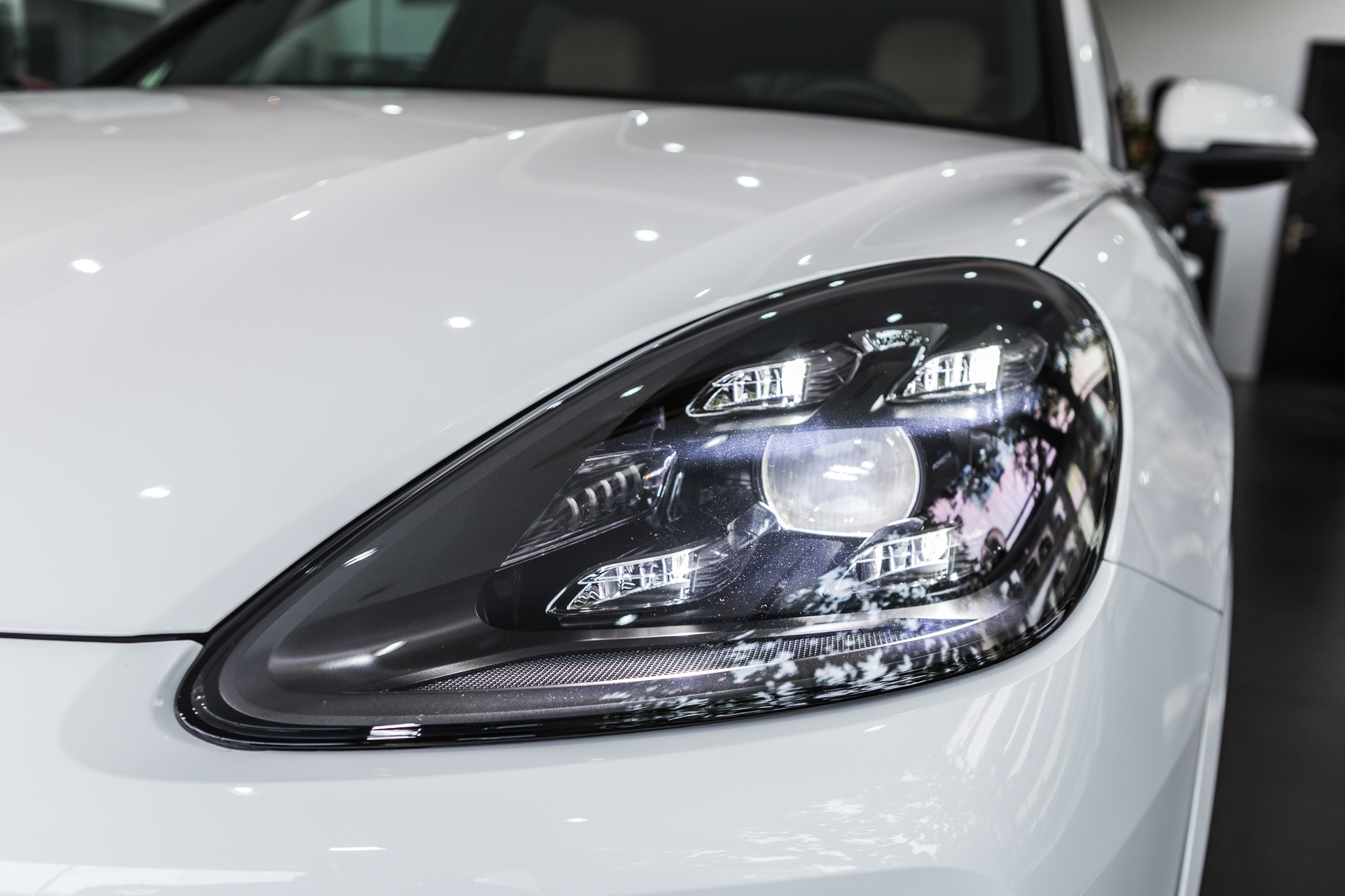 Porsche Cayenne S 2018 tai viet Nam anh 4