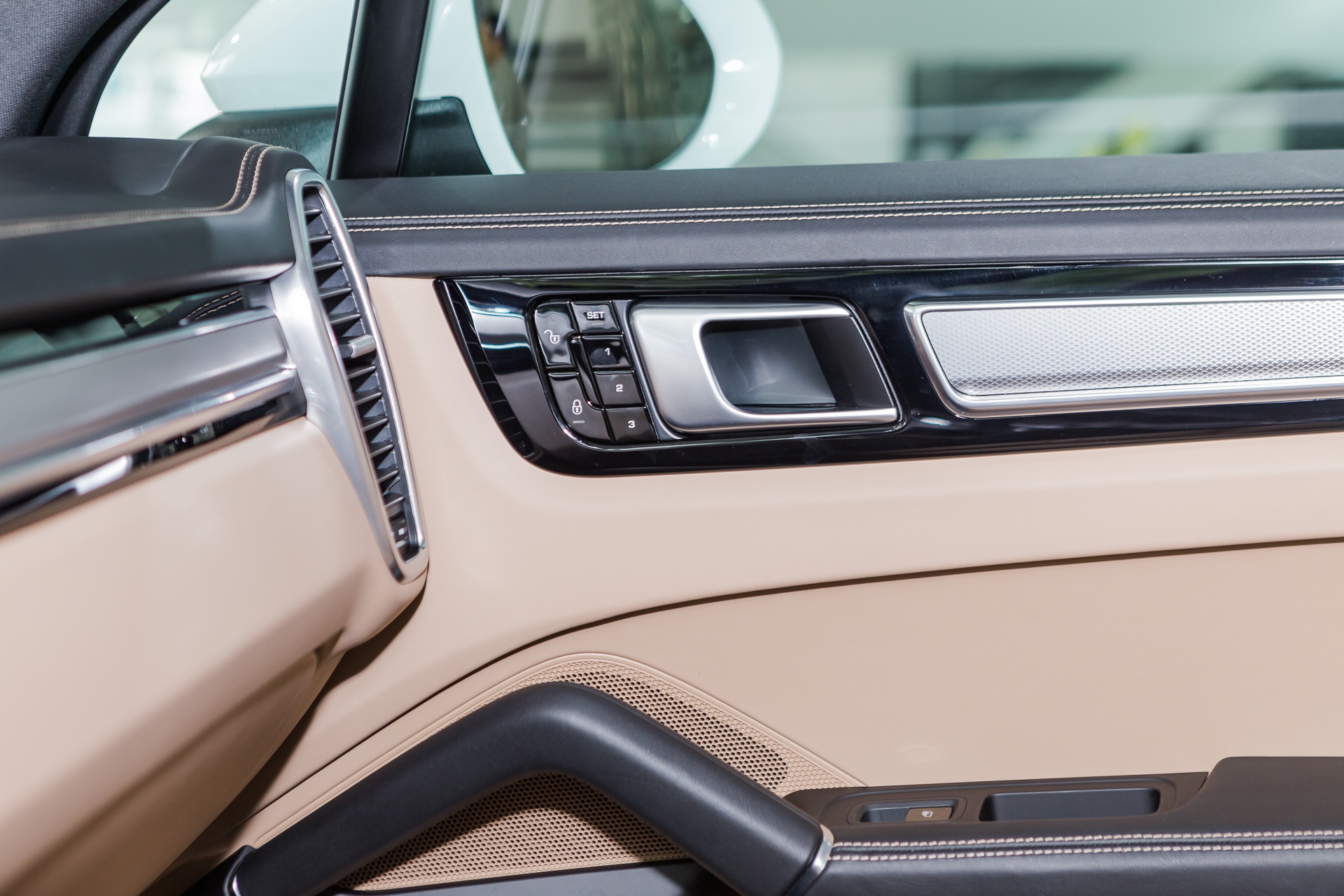 Porsche Cayenne S 2018 tai viet Nam anh 12