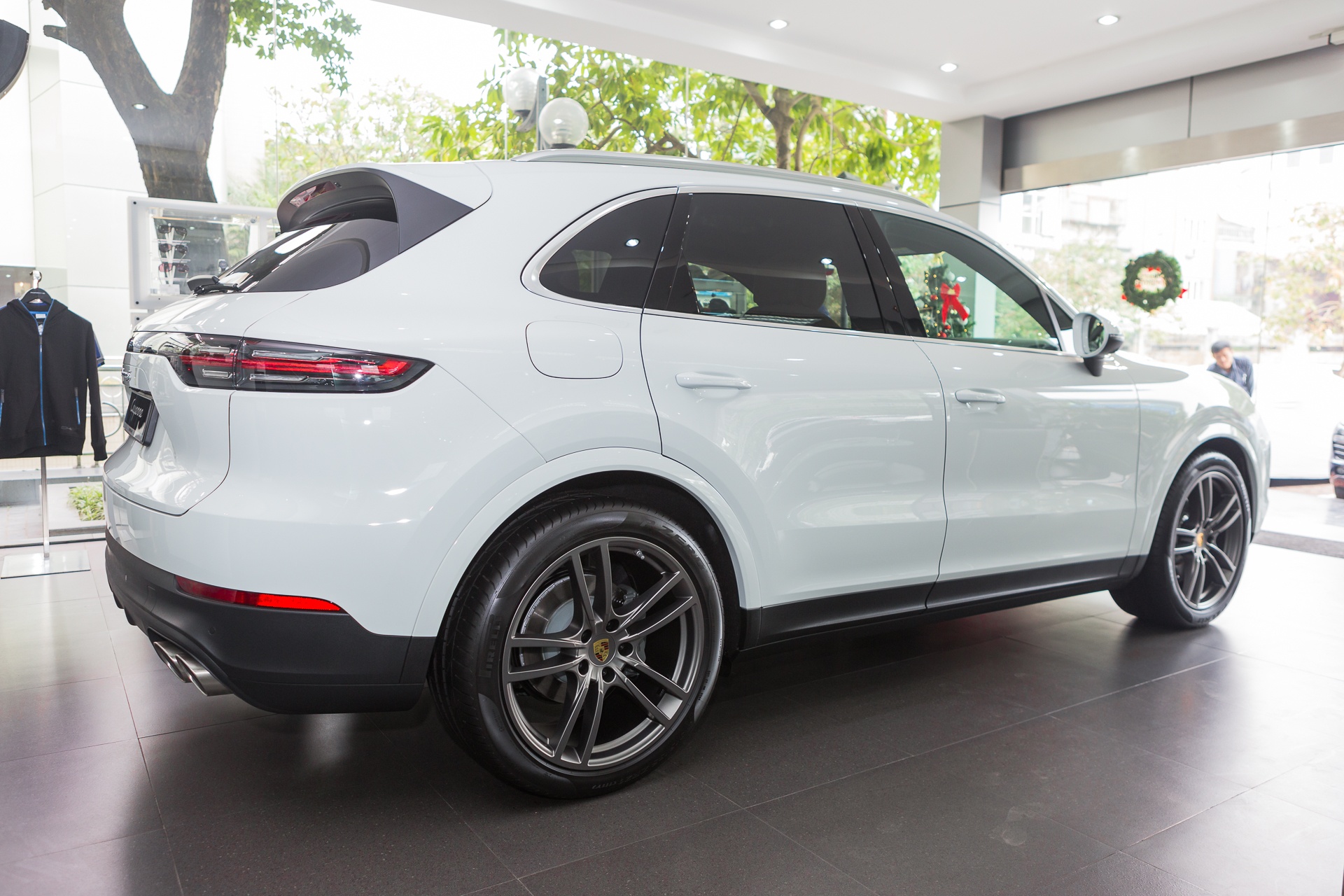 Porsche Cayenne S 2018 tai viet Nam anh 2