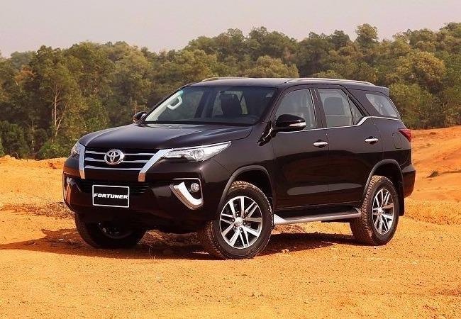 Ban 'bia kem lac', mua Toyota Fortuner mat them ca tram trieu hinh anh