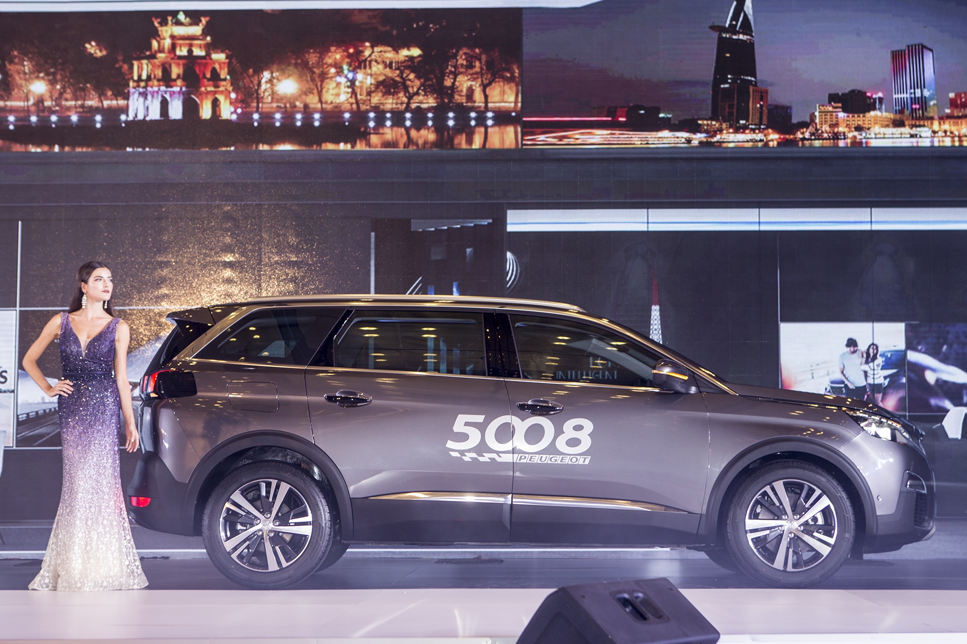 Peugeot ra mat 2 xe doi thu Toyota Fortuner va Honda CR-V tai VN hinh anh