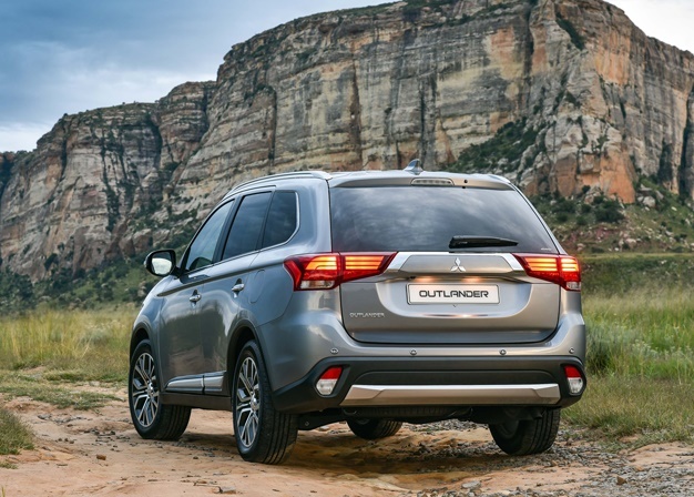 Mitsubishi Outlander 7 chỗ  ảnh 3 Mitsubishi Outlander 7 cho anh 3